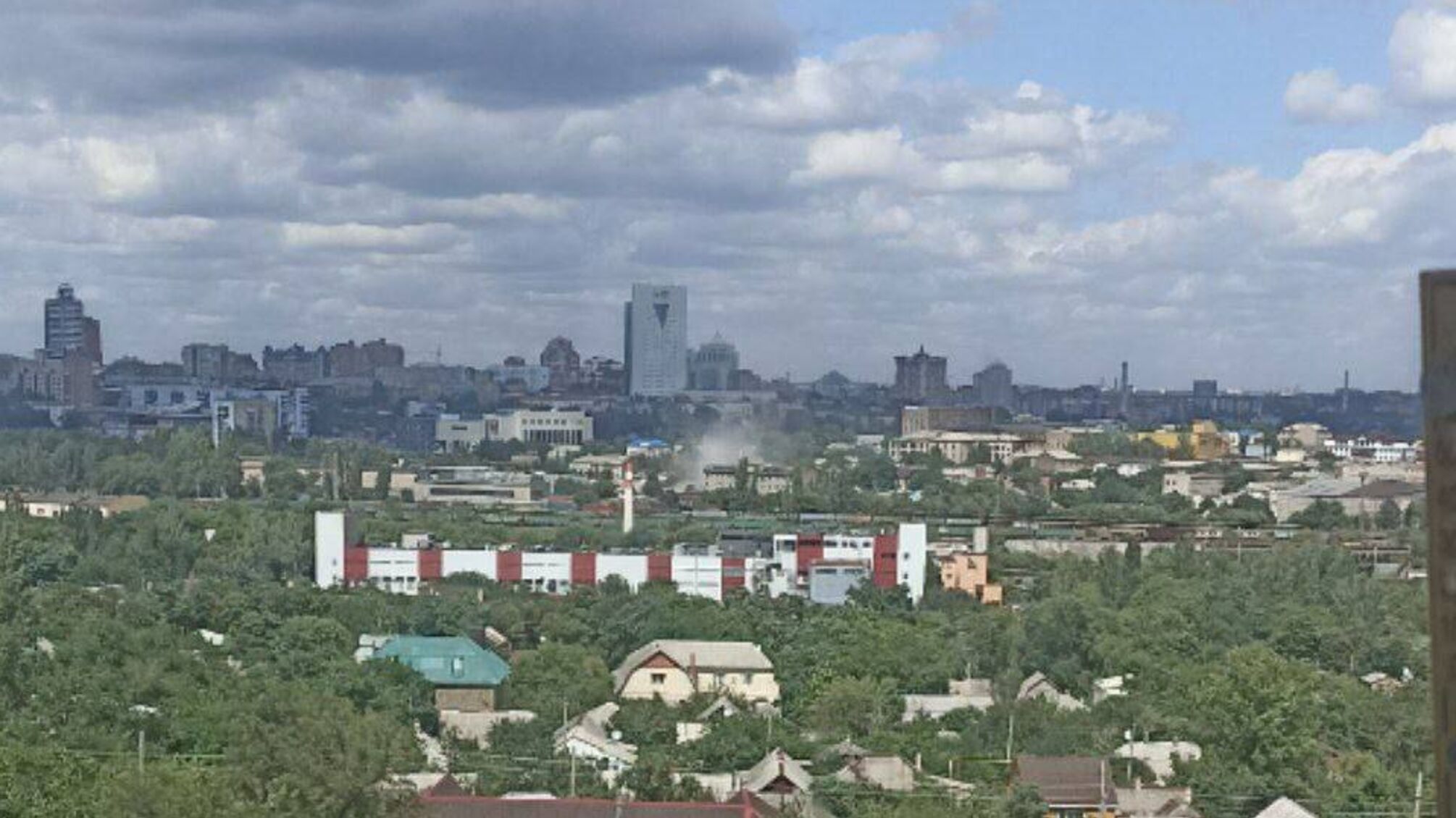 У центрі Донецька пролунали вибухи