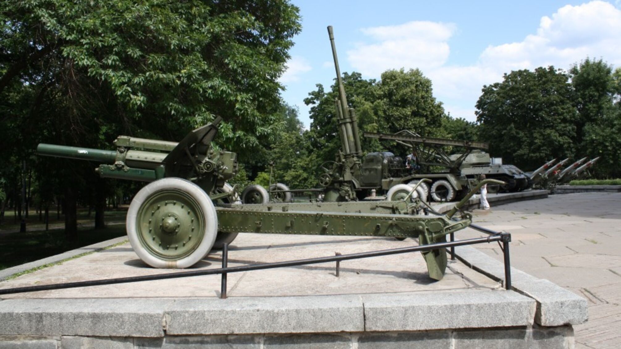 Музей військової техніки ім. Яворницького у Дніпрі