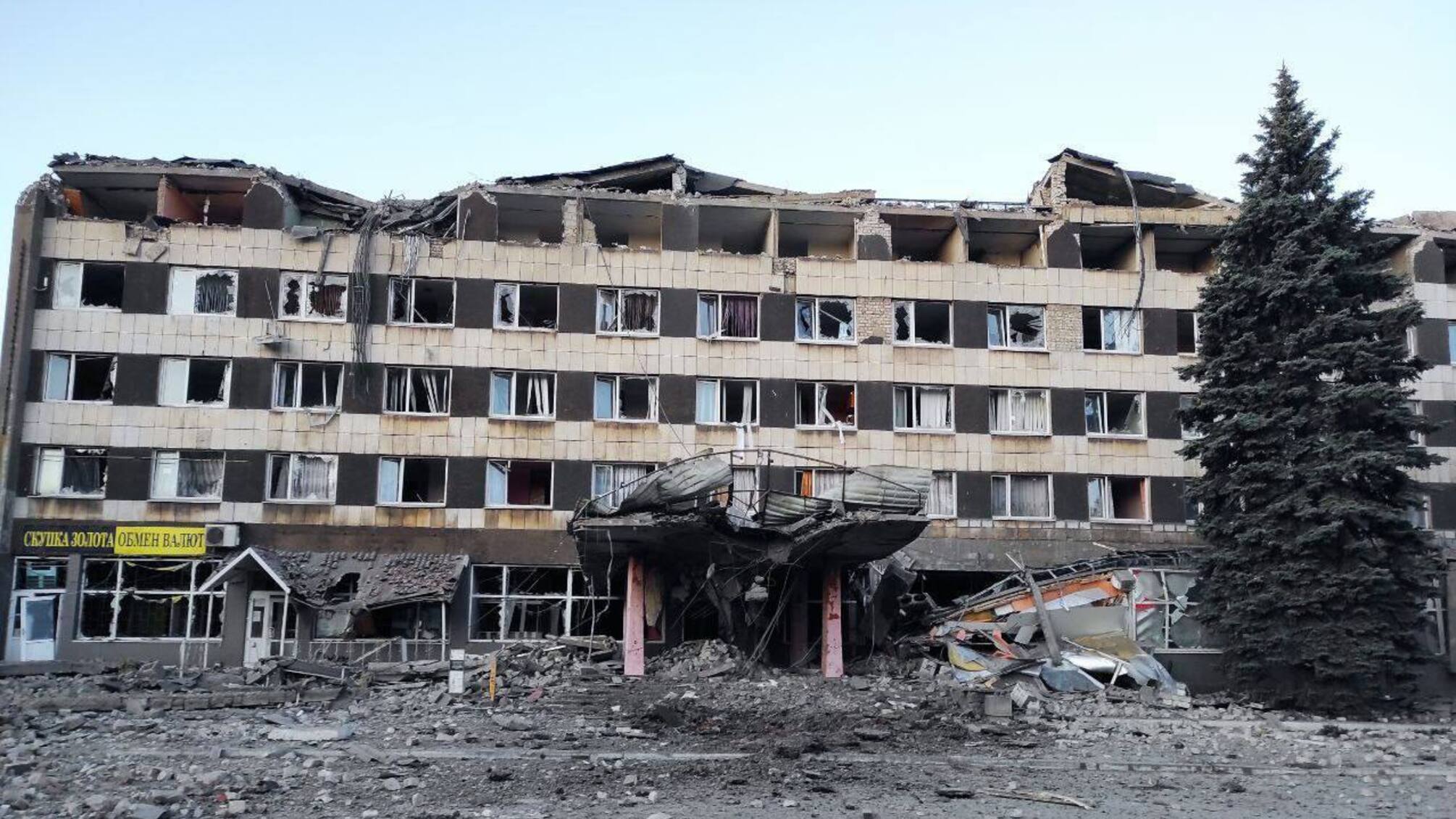 ВСУ с помощью HIMARS уничтожили командный пункт оккупантов в Луганской области, много погибших и раненых