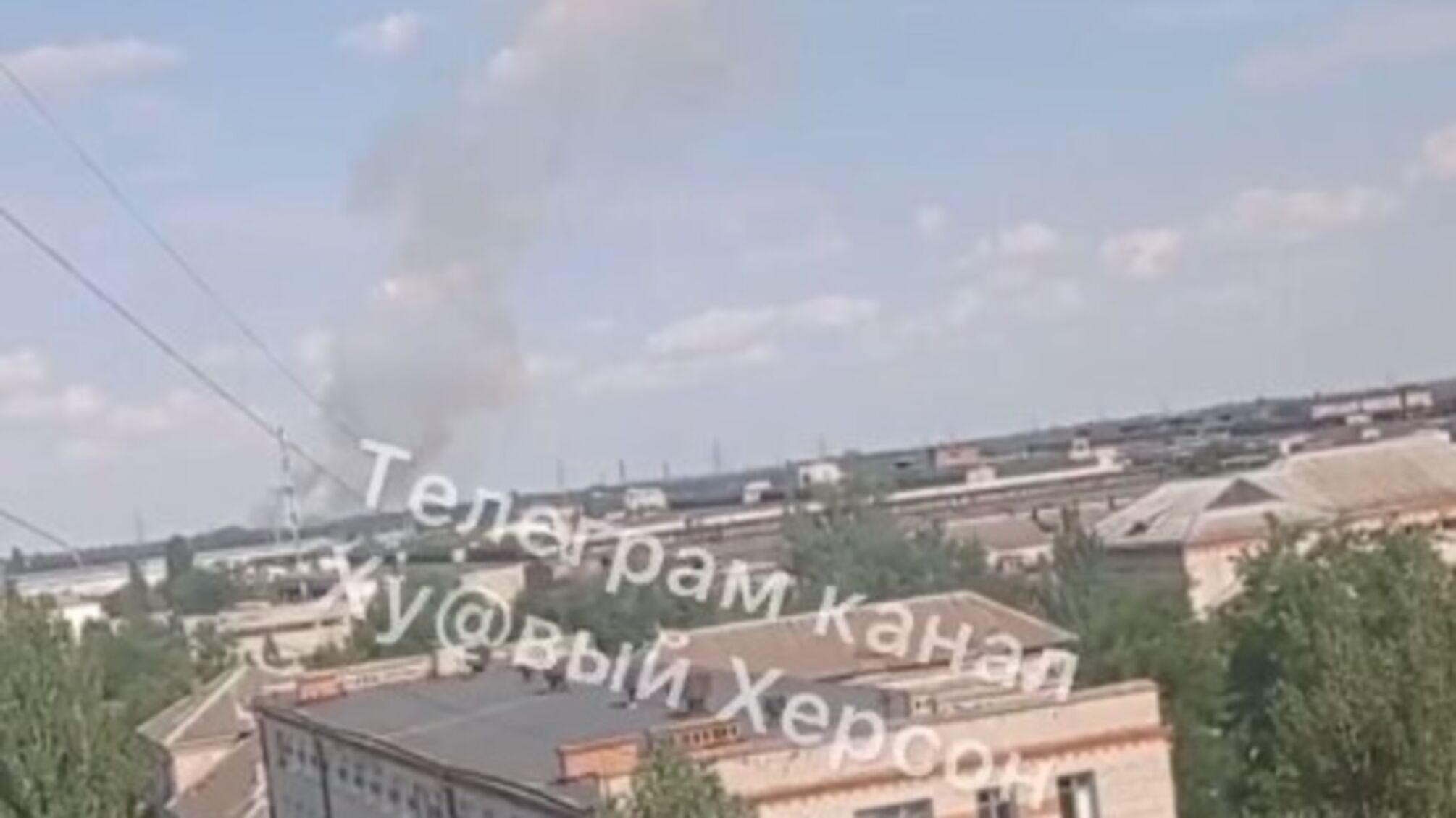 Вибухи у Новій Каховці та Таврійську