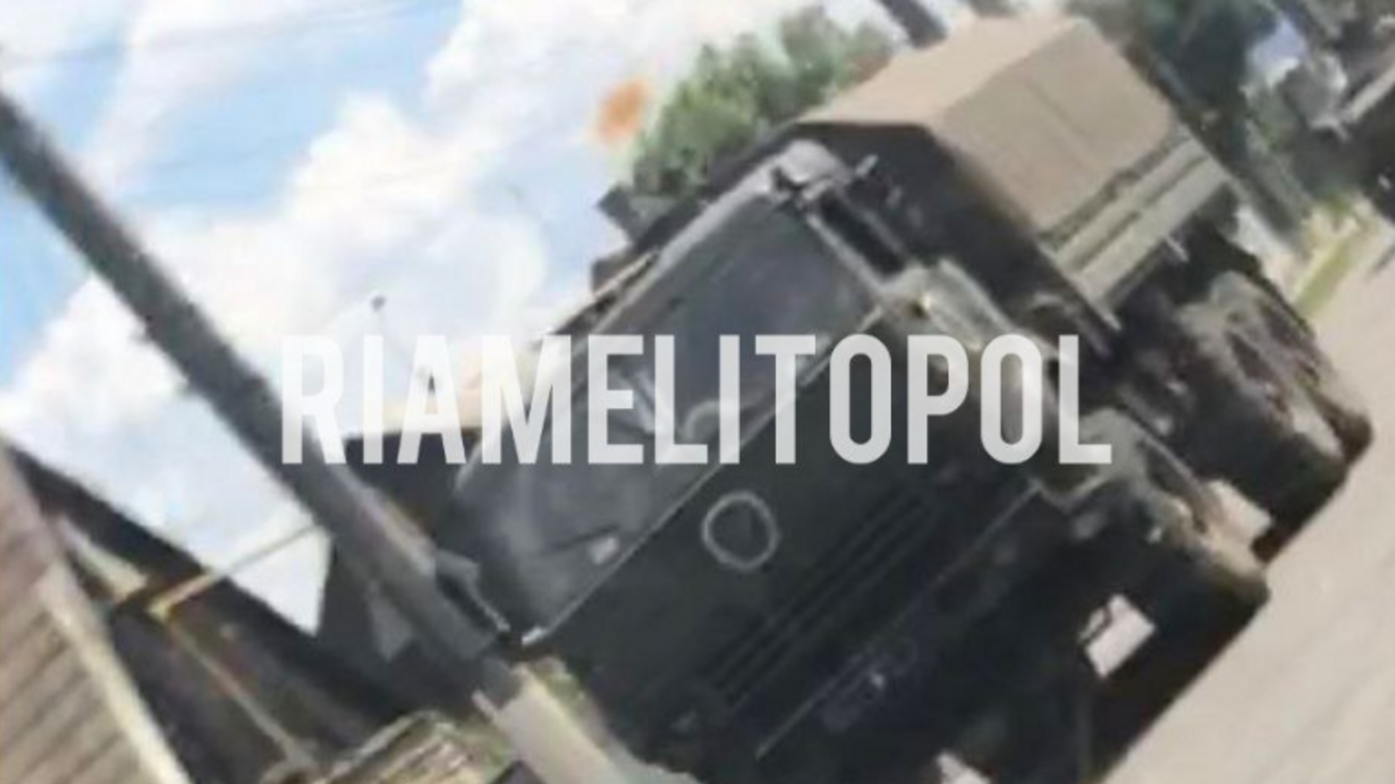 В Мелитополе заметили колонну военной техники с 'белорусской' маркировкой - едет в сторону Херсона
