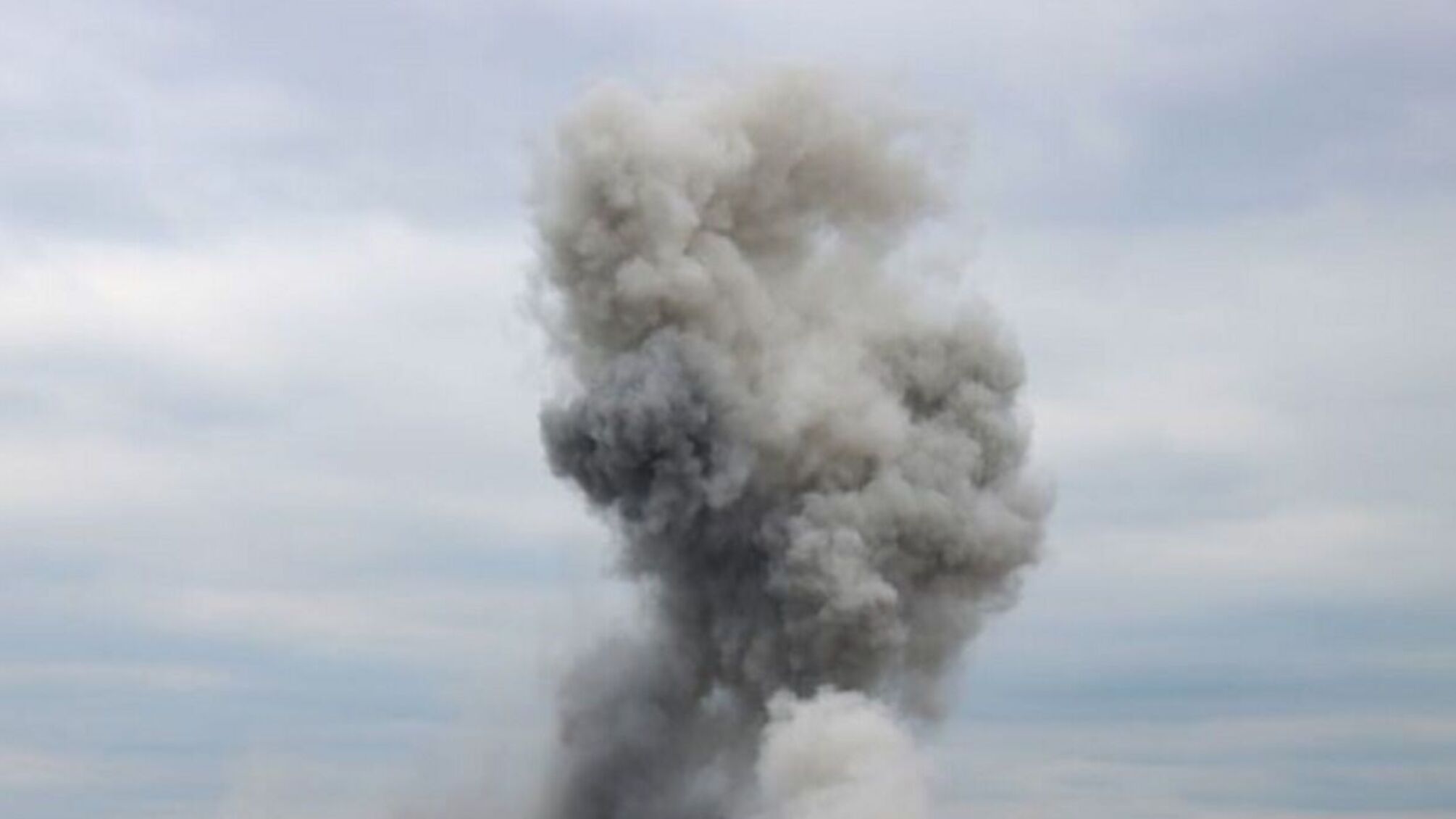 Вибухи у Запоріжжі: по місту випущено 5 ракет