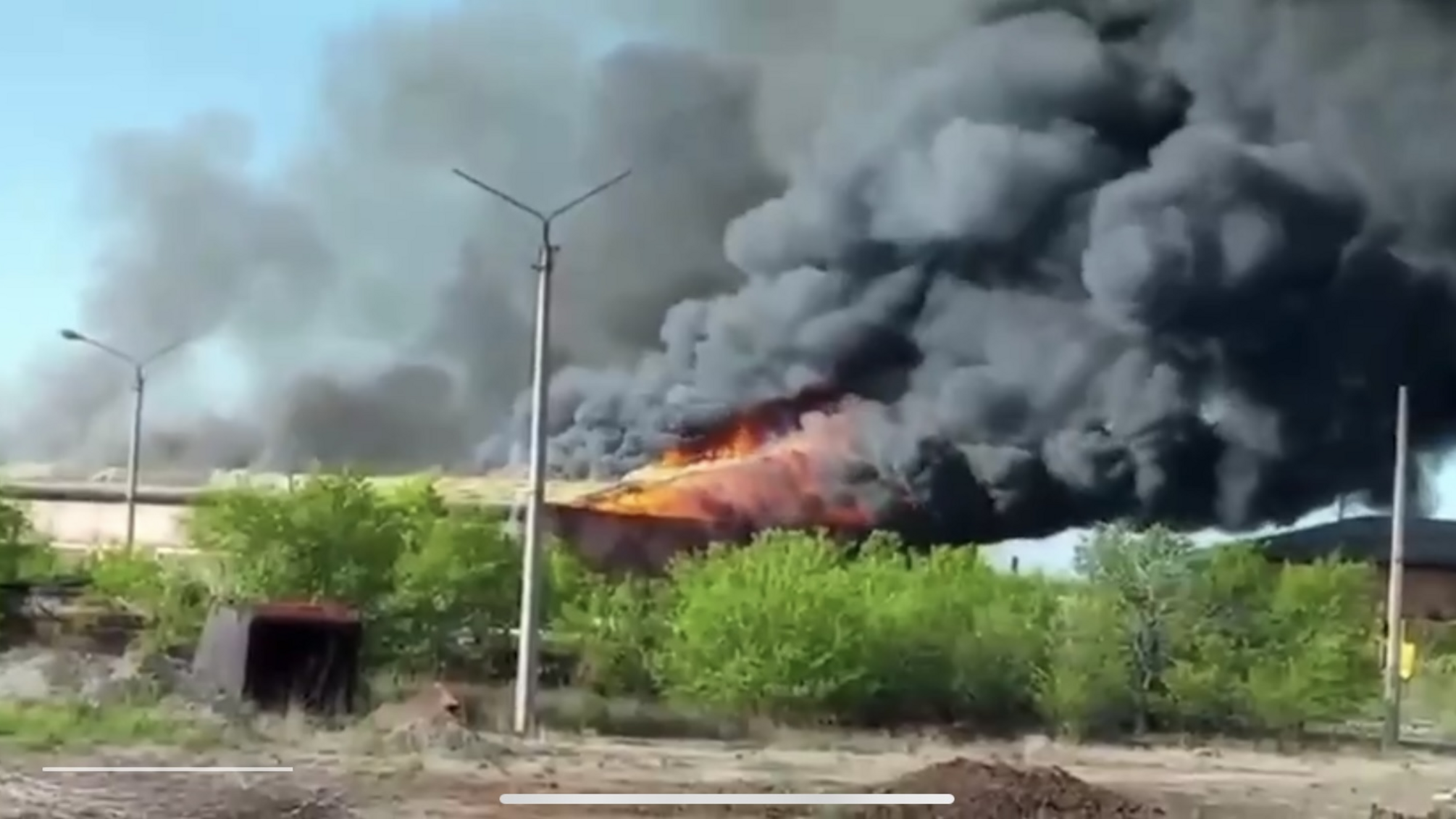 Знову не там покурили? В російській Туві палають склади (відео)