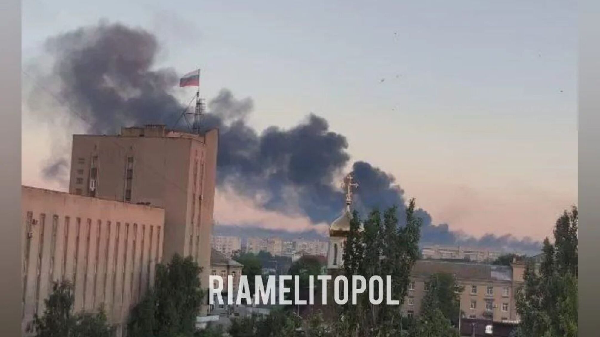 Ракетный удар по аэропорту в городе Мелитополь.