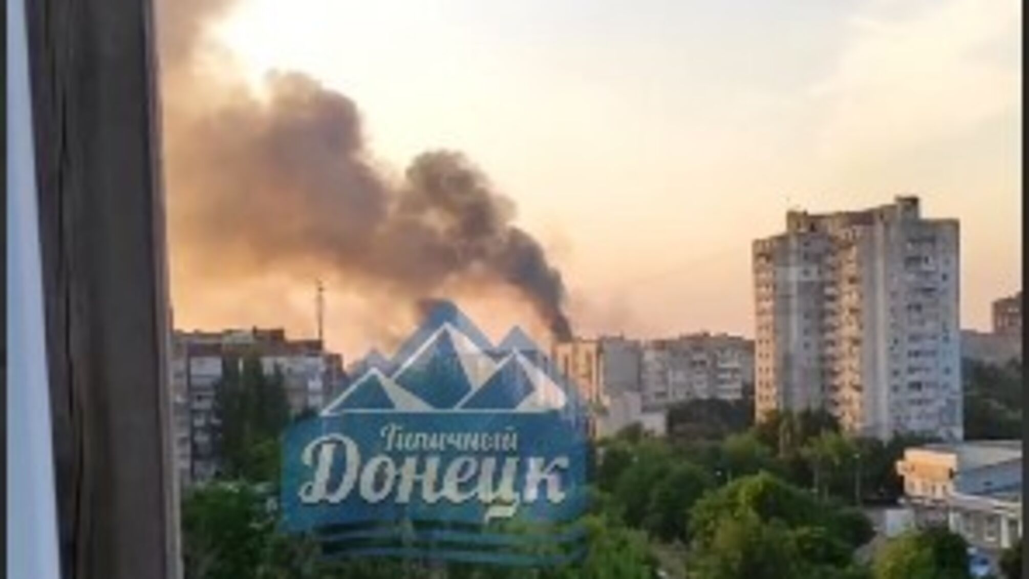 ЗМІ повідомляють про обстріл центру Донецька