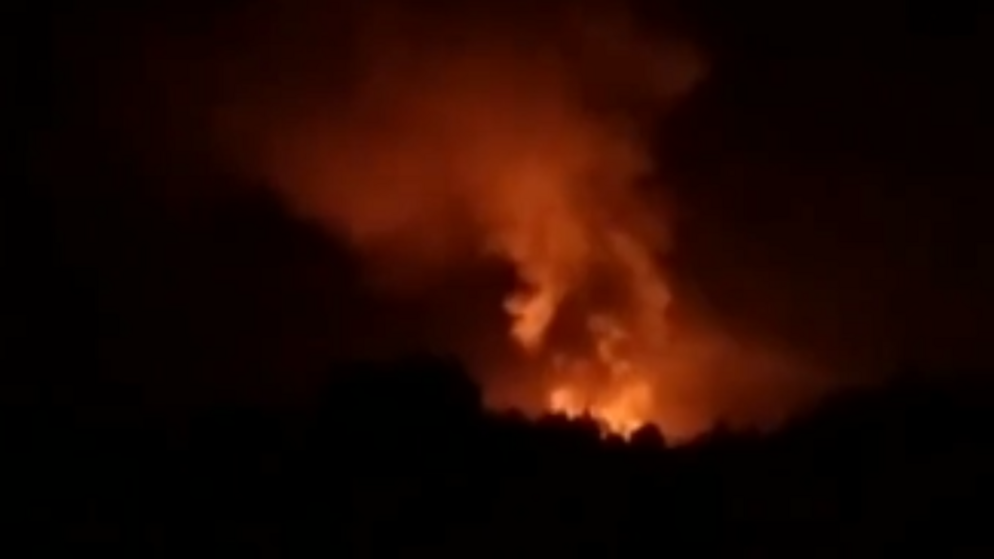 Горить склад Луганщина