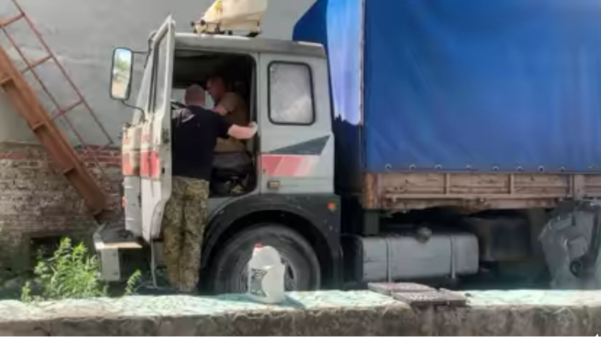 Вантажівки – для ЗСУ: стопкорівець зі Львову віддає свій транспорт армії
