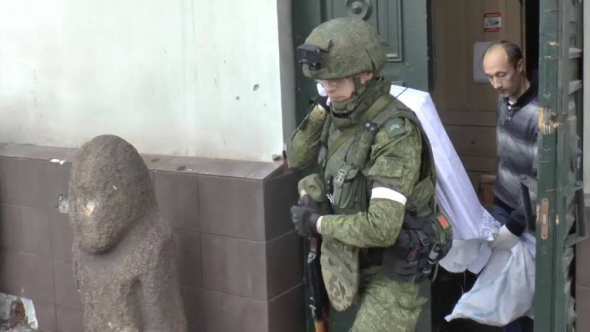 окупант краде