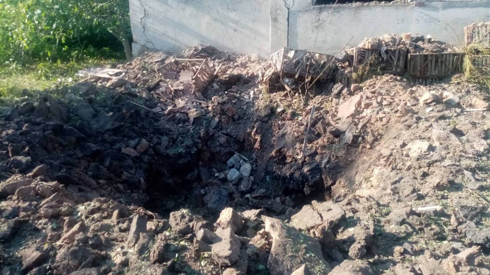 воронка от снаряда рф