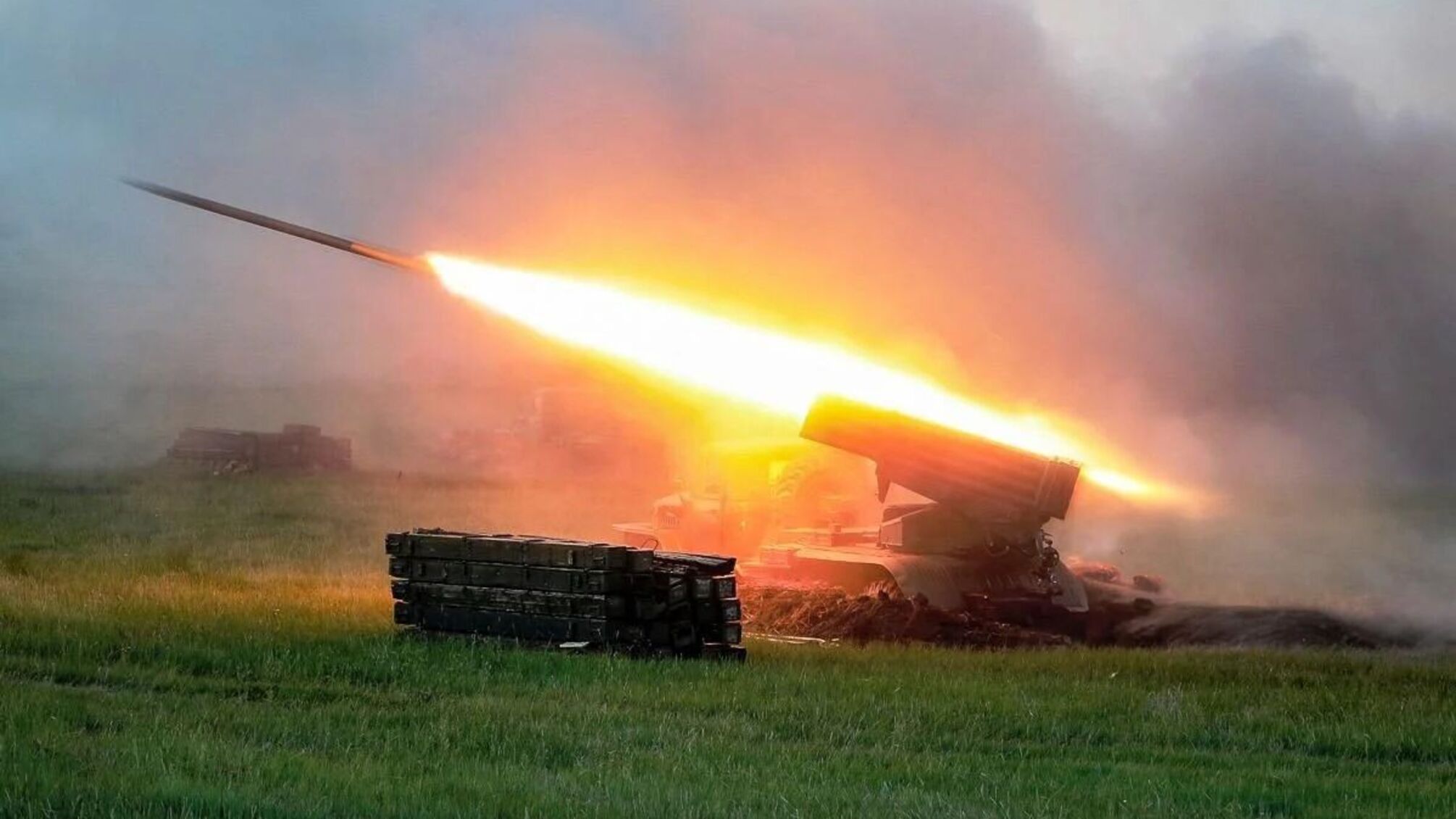 Обстрел Кривого Рога: россияне выпустили 10 ракет 'Торнадо-С' (фото)