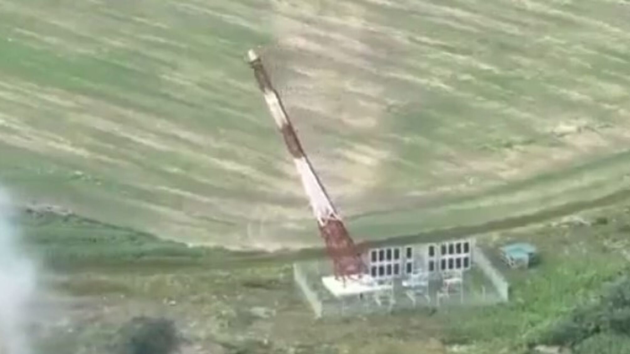 З'явилося відео моменту знищення спостережної вежі окупантів у Білгороді