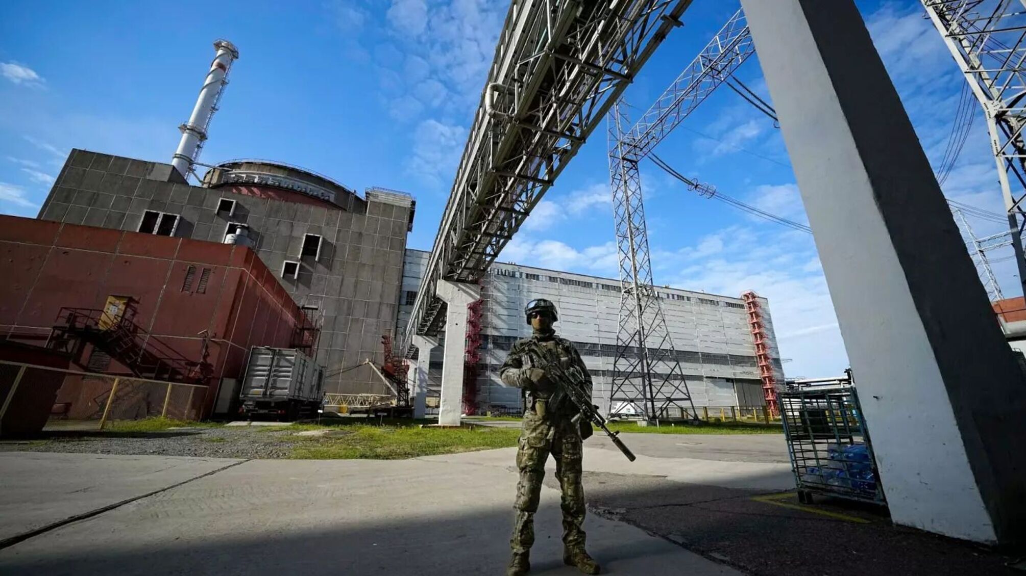 Россияне могут устроить теракт на ЗАЭС, – разведка