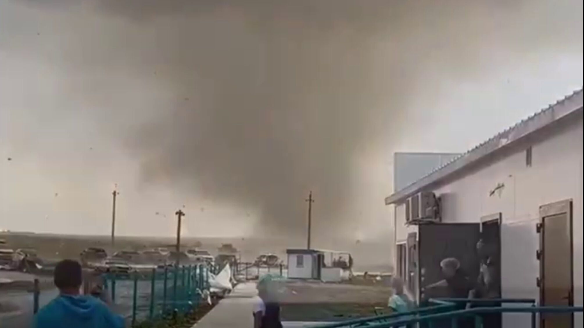 смерч в Криму 18 серпня