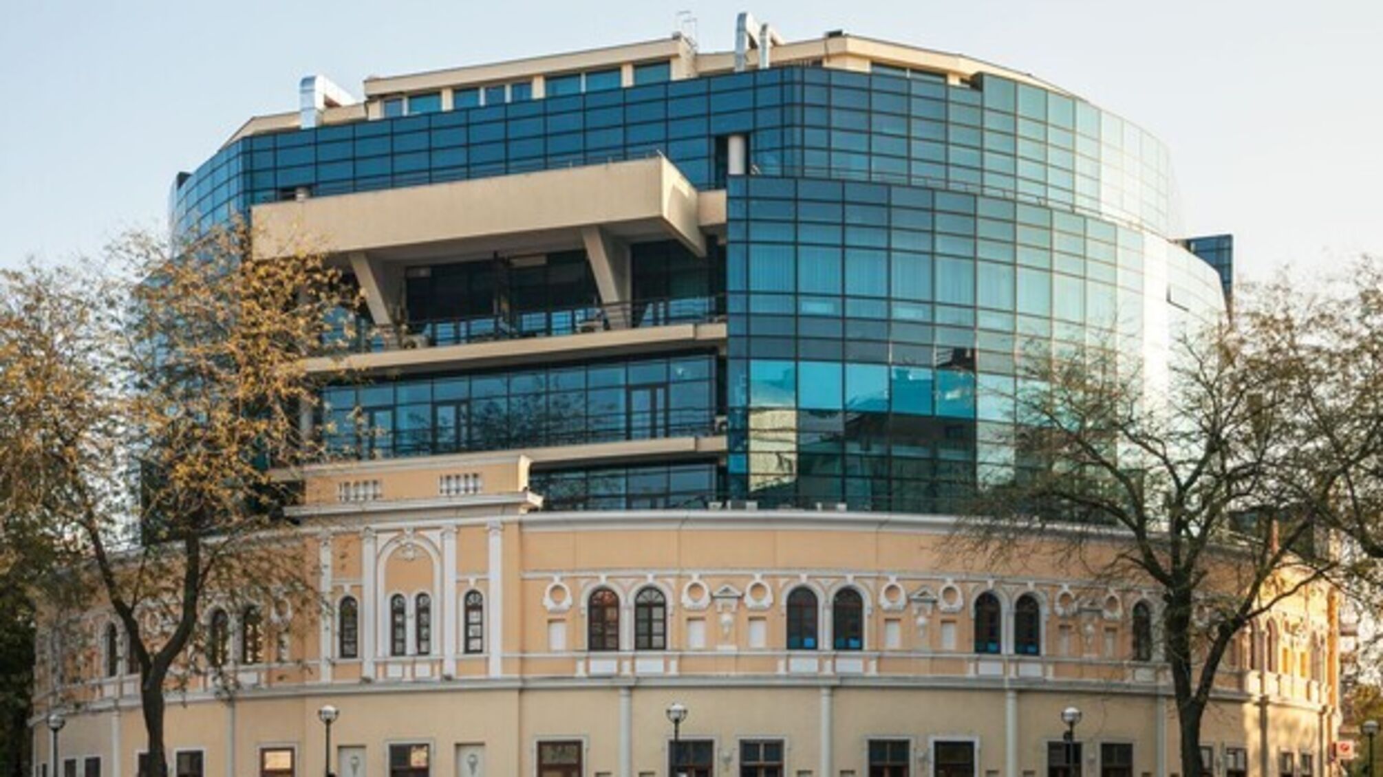 В Одессе заминирован ТЦ 'Афина': происходит эвакуация посетителей