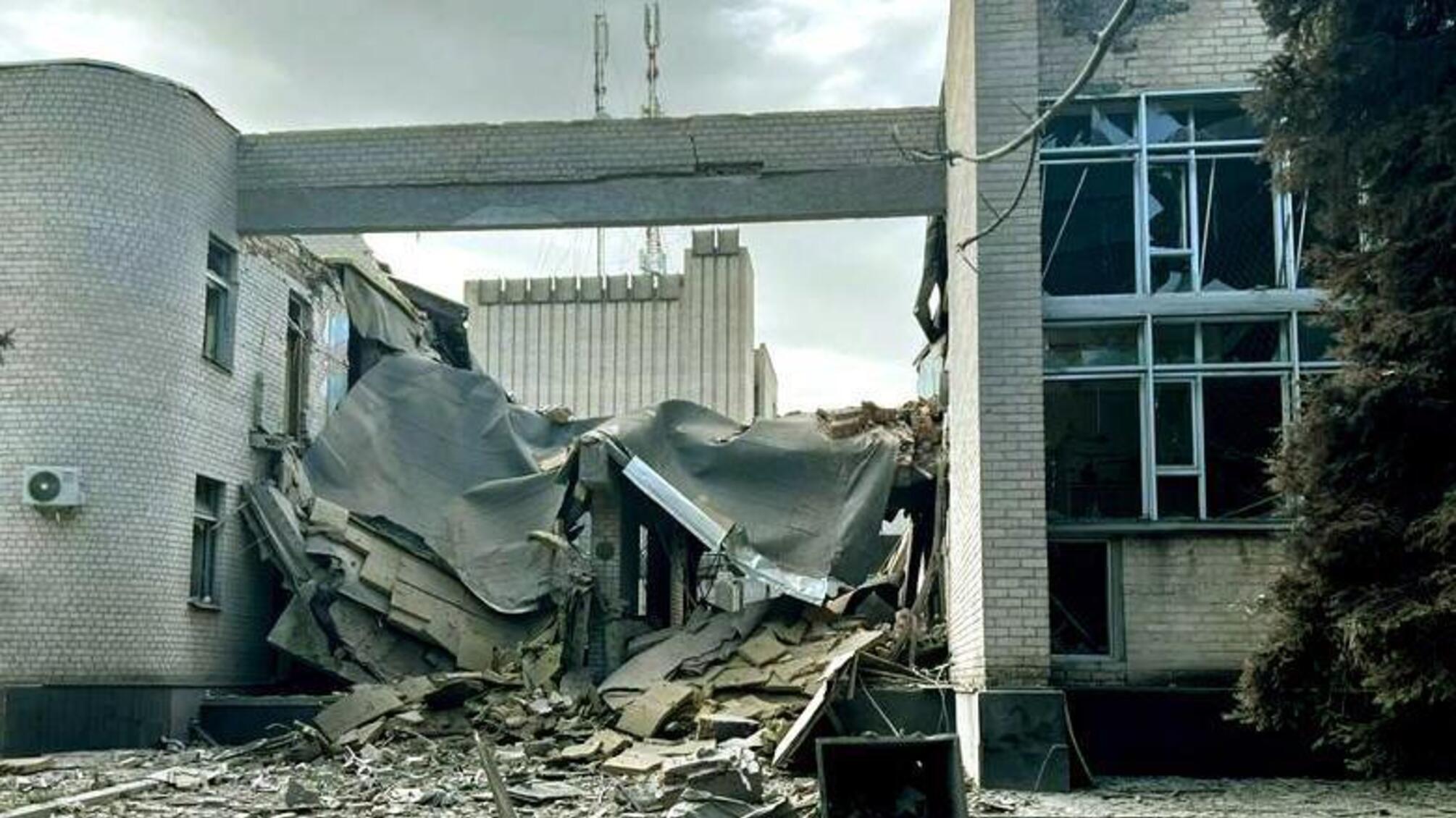 разрушенное здание