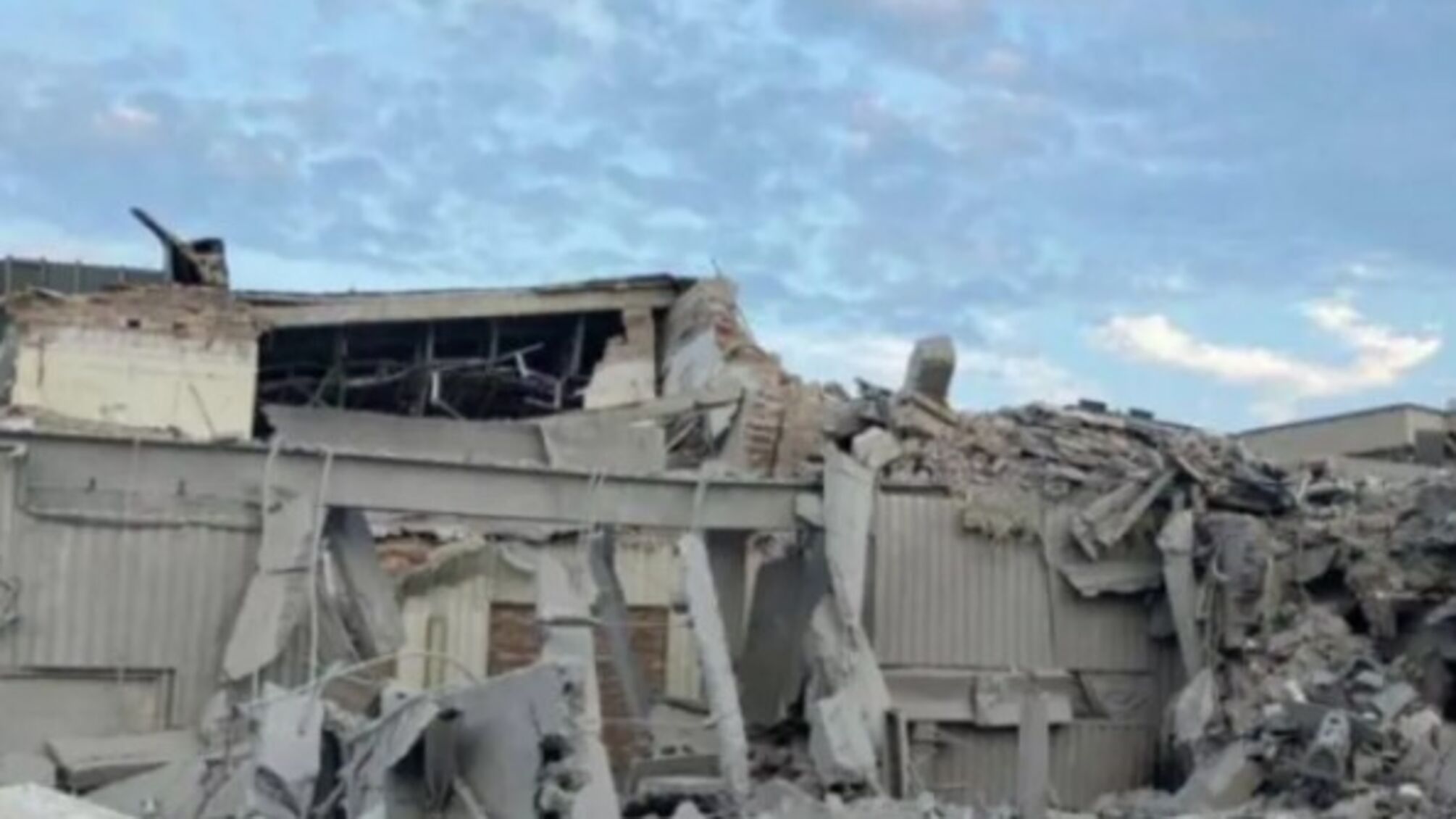 Росіяни знищили офіс 'Вільного радіо' в Бахмуті