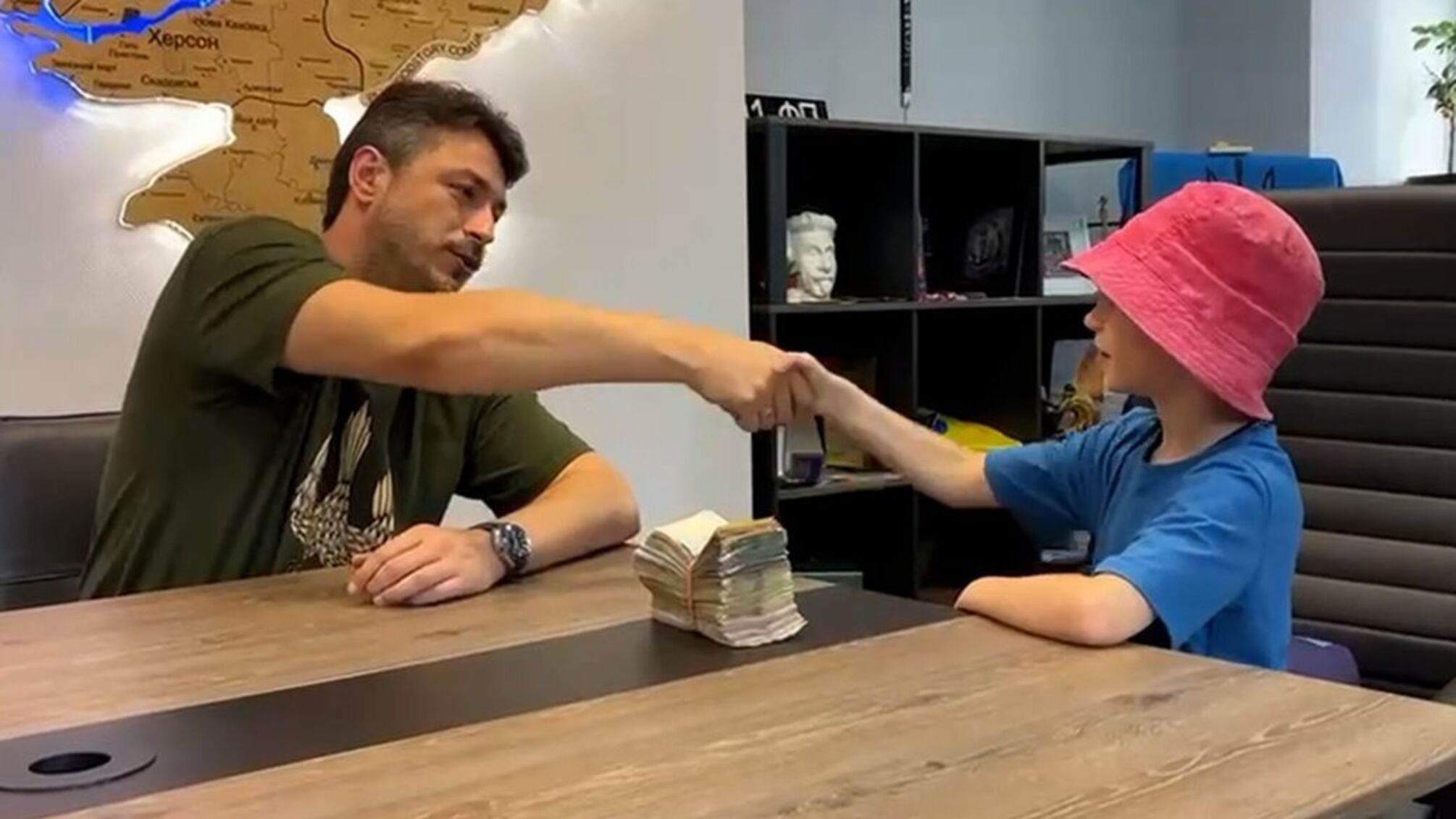 співак з Чернігова Сергій Мороз Притула