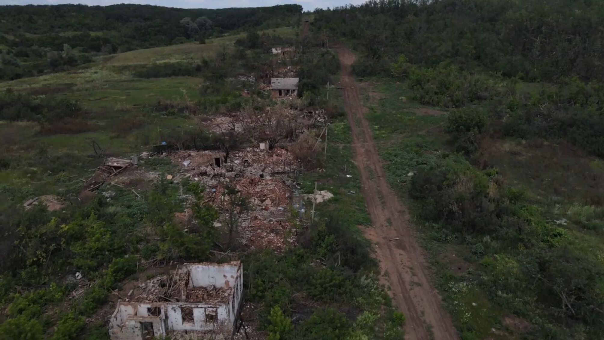 звільнили село
