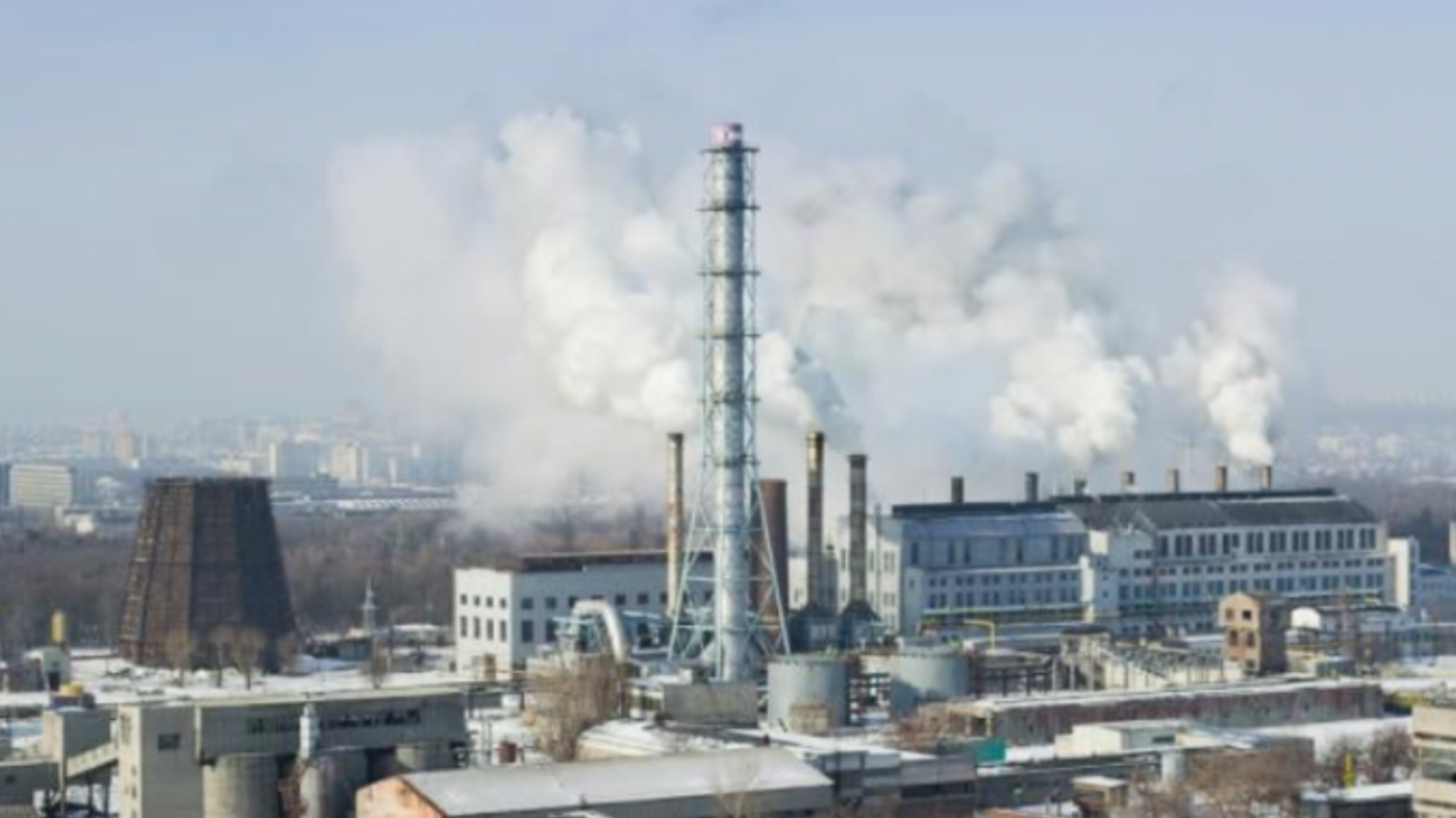 У Харкові росіяни обстрілами пошкодили ТЕЦ, яка забезпечує теплом майже третину міста