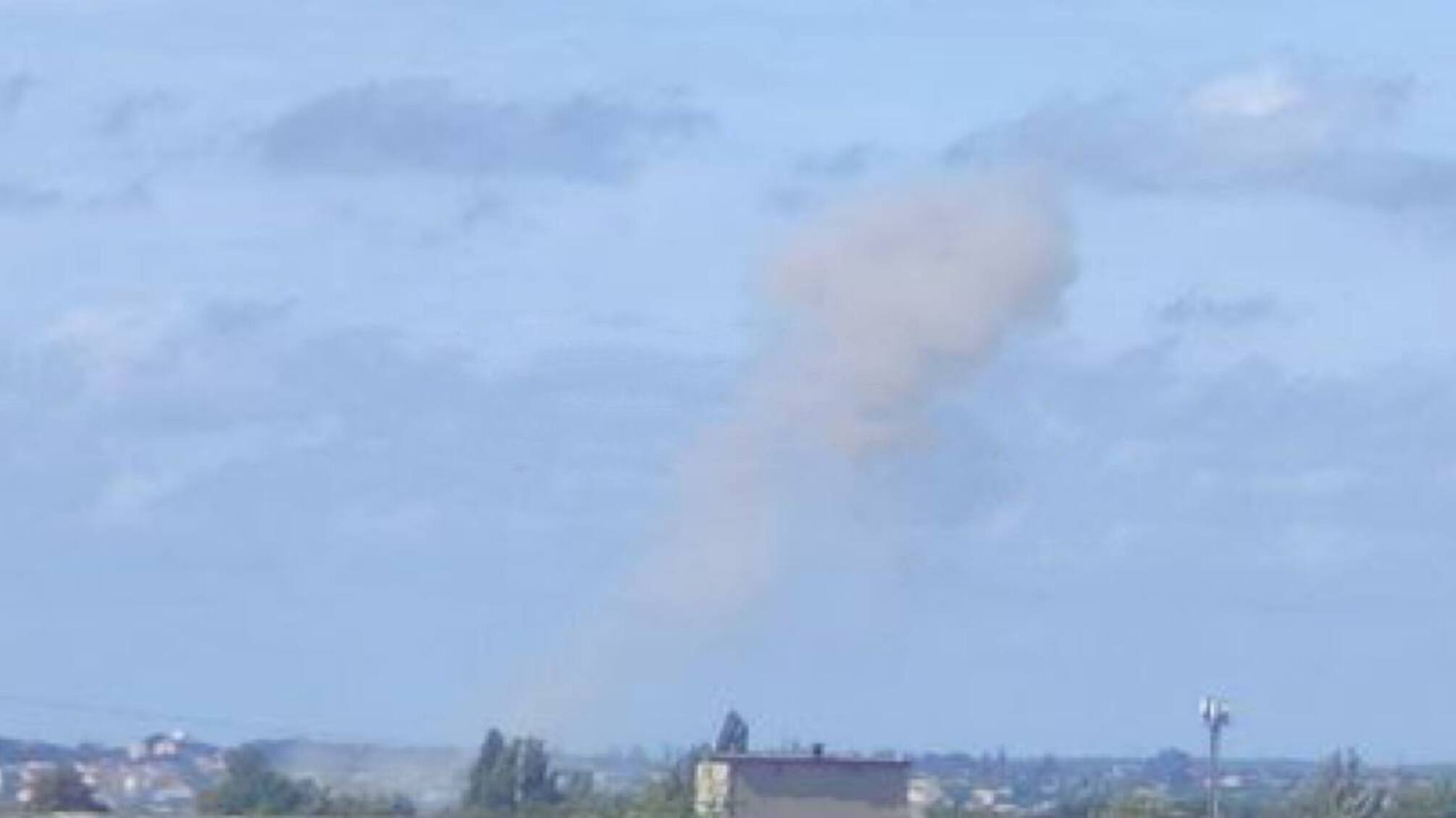 Потужні вибухи на Херсонщині: Чорнобаївка знову у центрі уваги