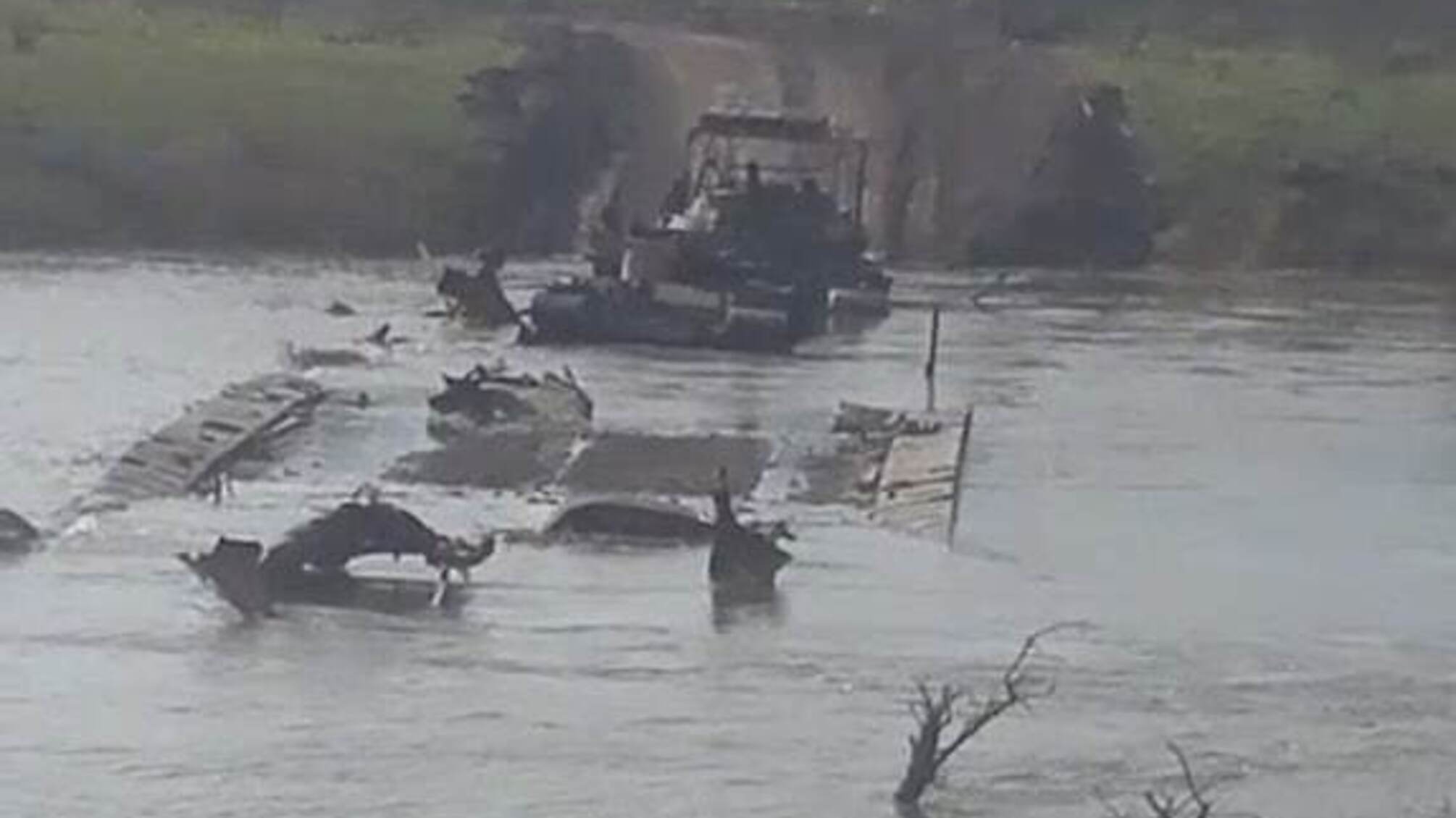 На Херсонщине переправу и технику врага постигла судьба крейсера 'Москва'