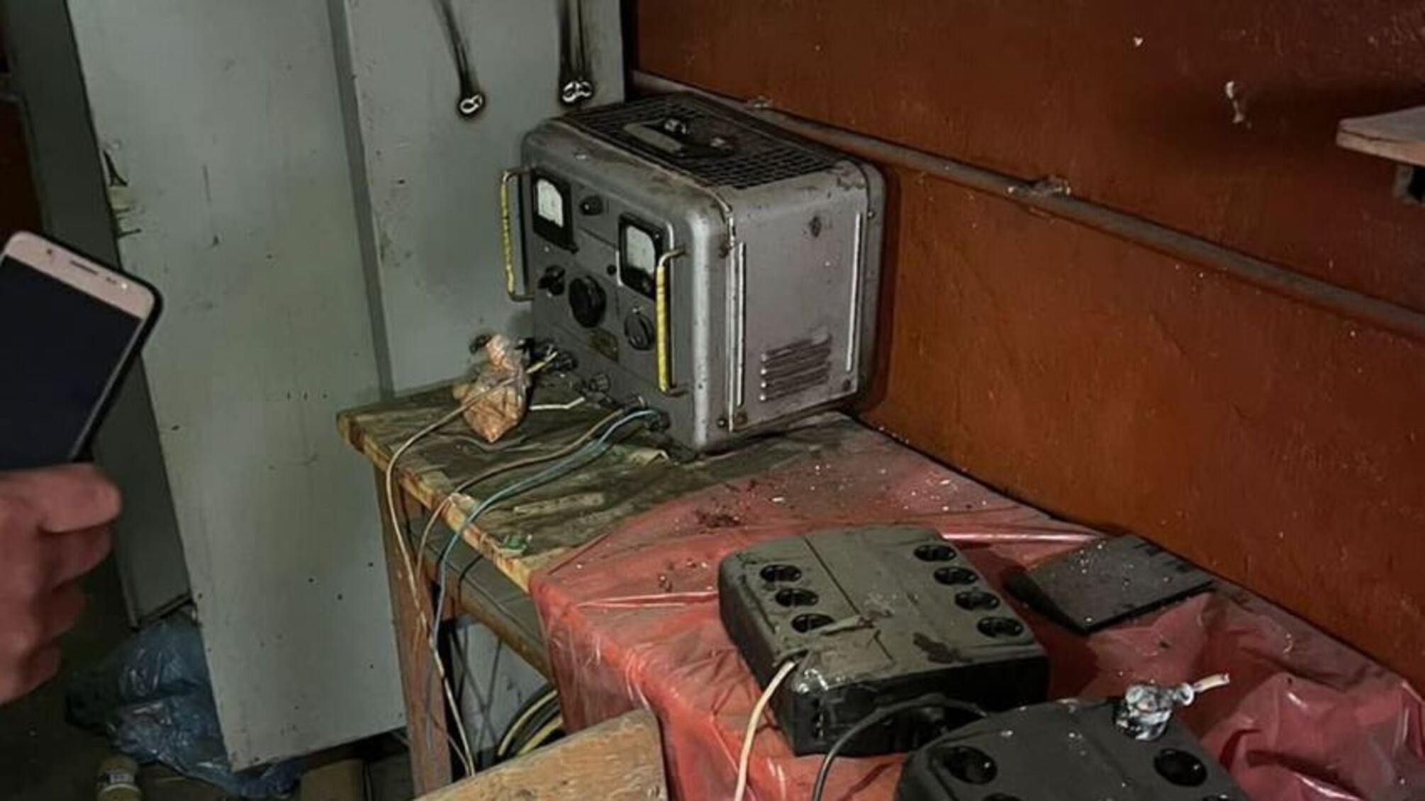 Під Харковом знайшли ще одну катівню окупантів, де знущалися з цивільних (фото)