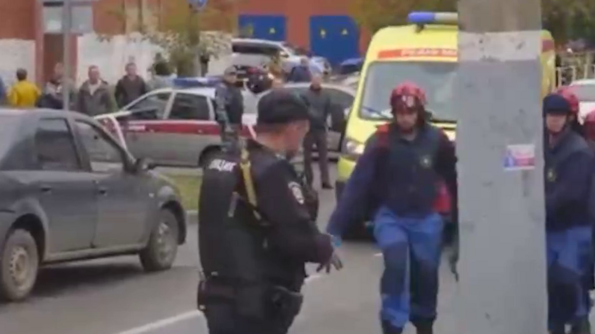 В российском Ижевске произошла стрельба в школе: есть погибшие и пострадавшие (видео)