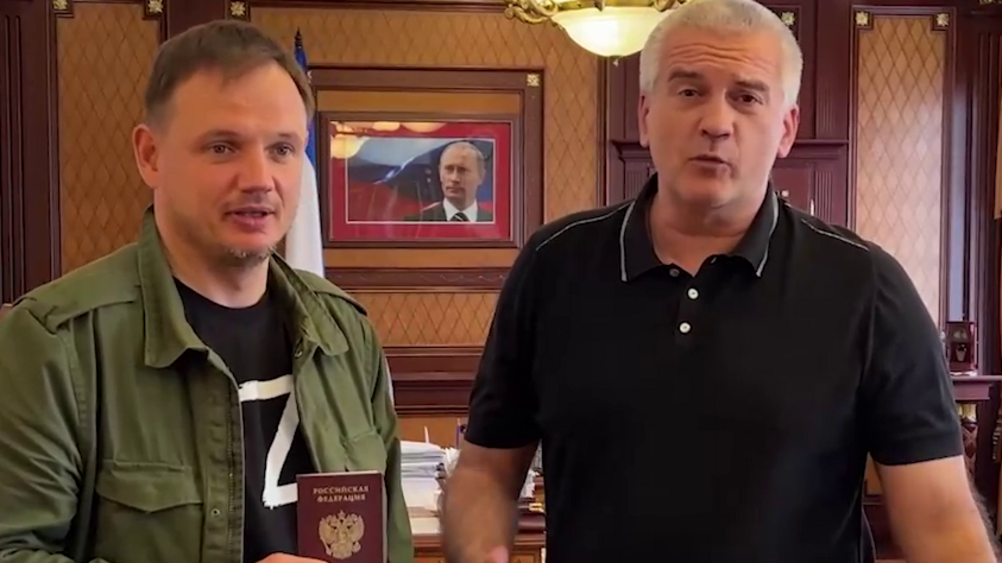 'Всі повинні служити росії': колаборант Стремоусов отримав паспорт рф