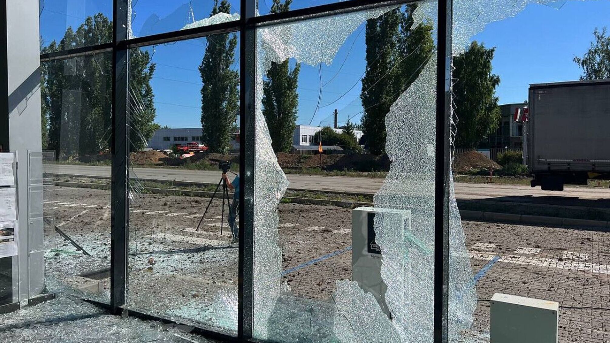 Мэр: в Николаеве раздались взрывы, одна женщина получила ранения