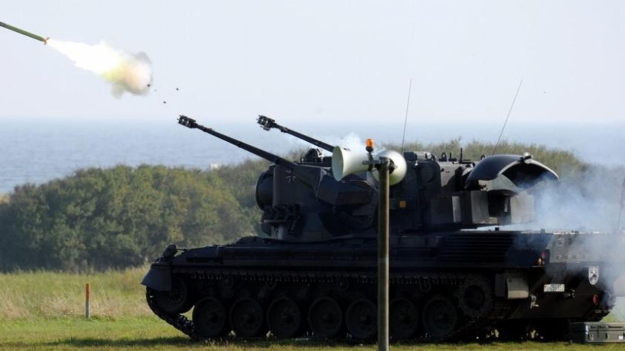 Германия передала ВСУ первый контрбатарейный радар Cobra и еще пять зениток Gepard