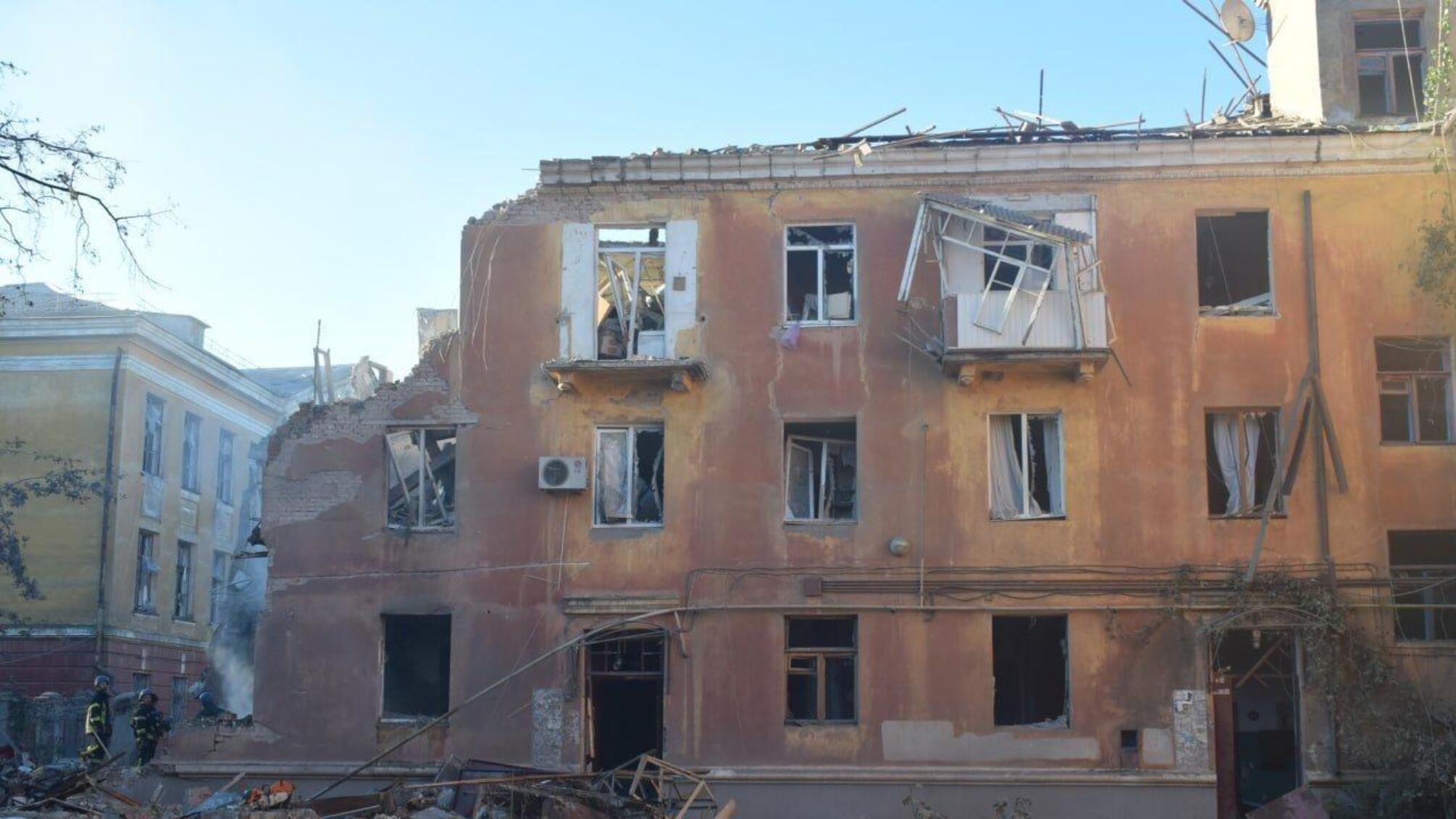 Под завалами многоэтажки в Славянске остаются люди – Нацполиция