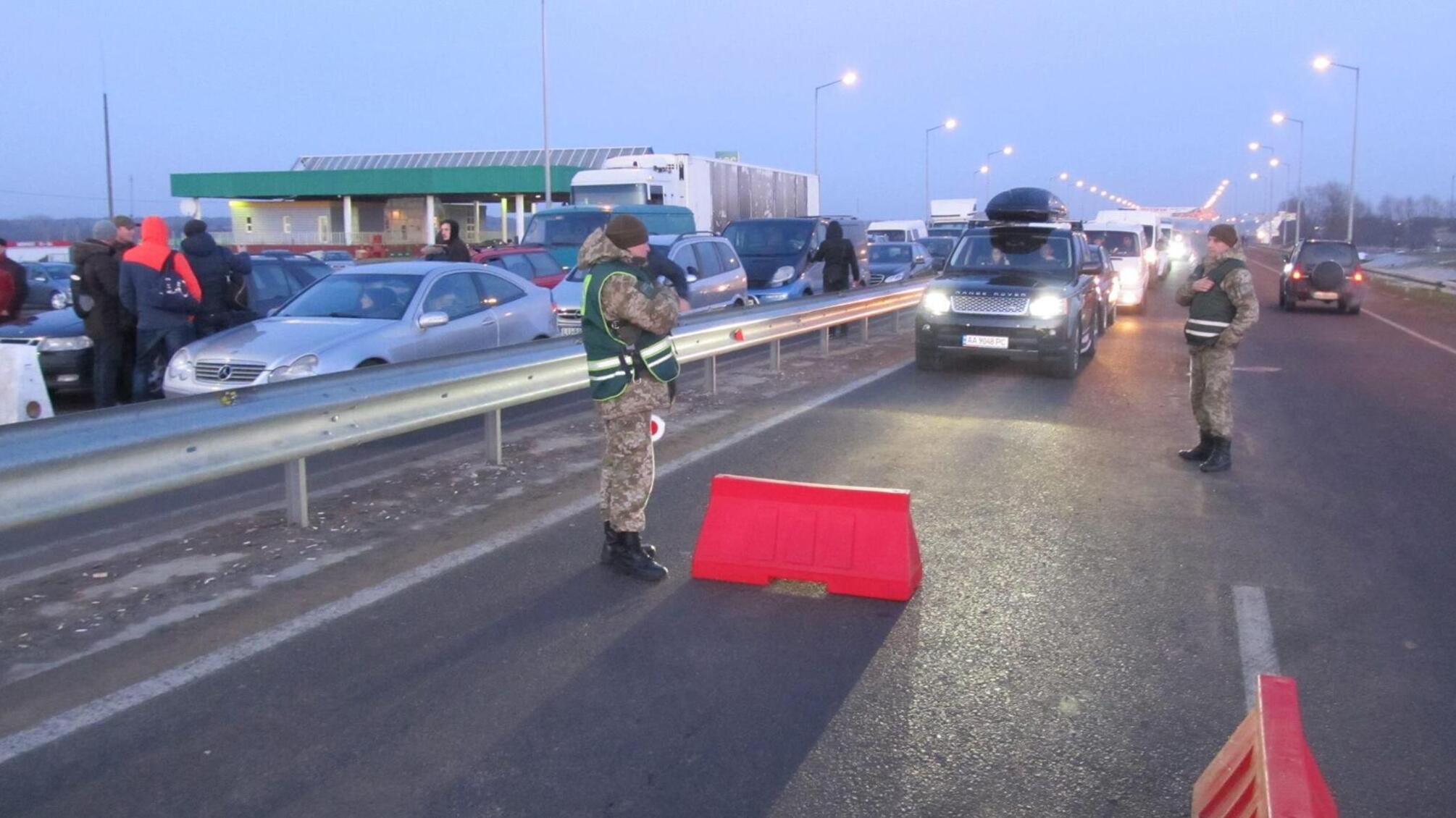 На кордоні затримали прихильницю «русского міра»