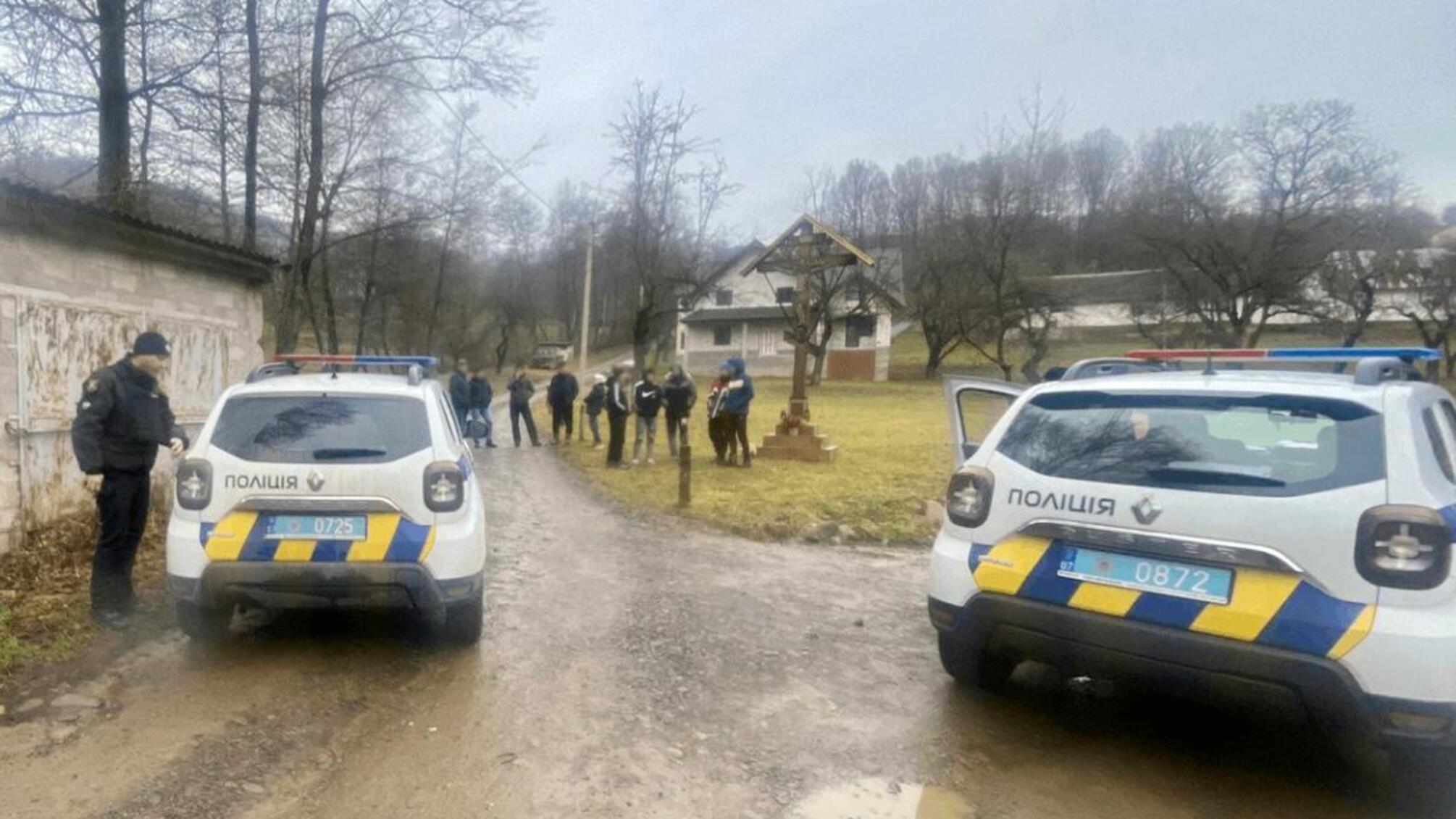 На Закарпатье ограбили колядников, украли 16 тыс. грн (фото)