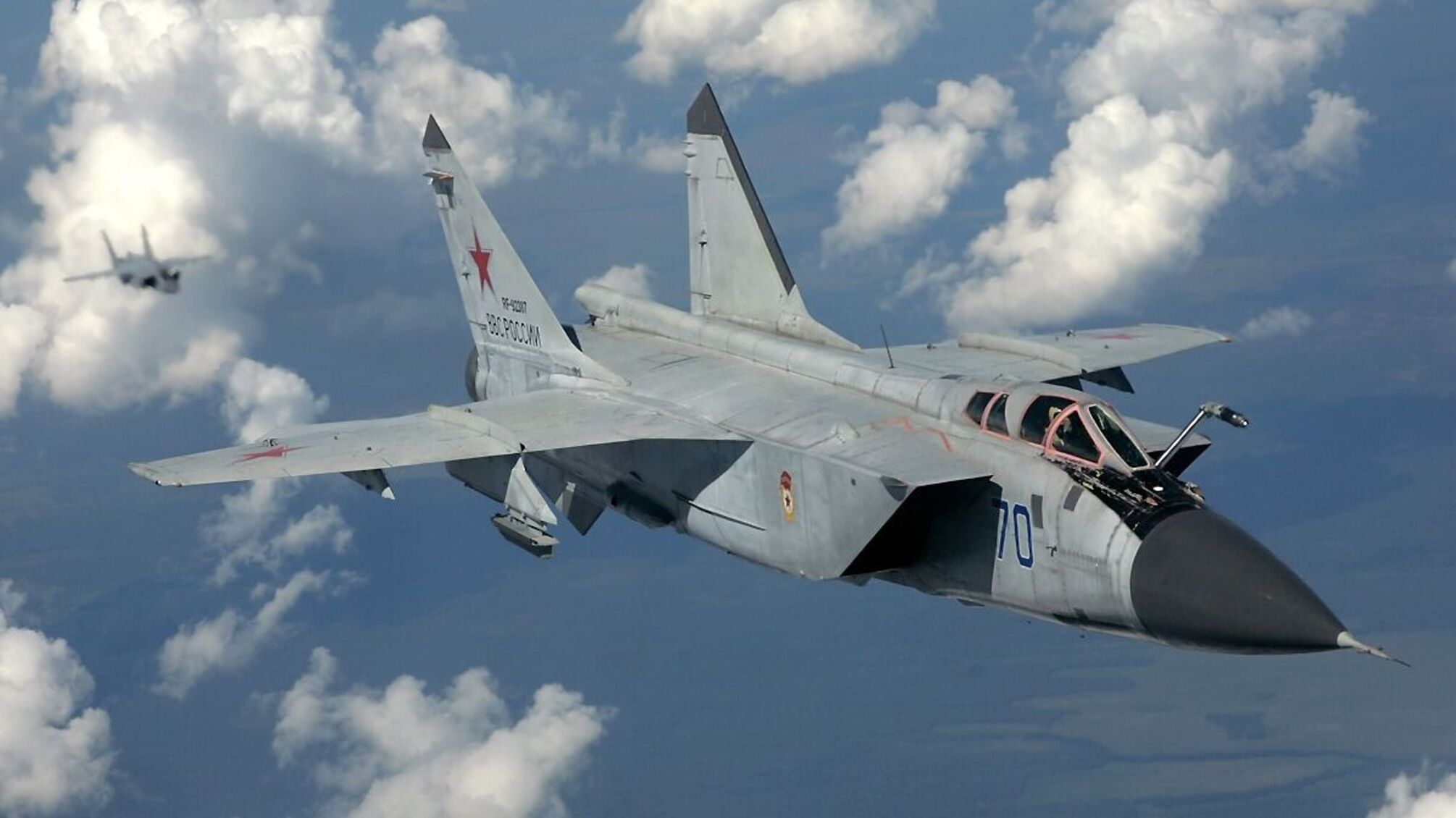 Эффект бумеранга: у российского МиГ-31К во время полета загорелся двигатель