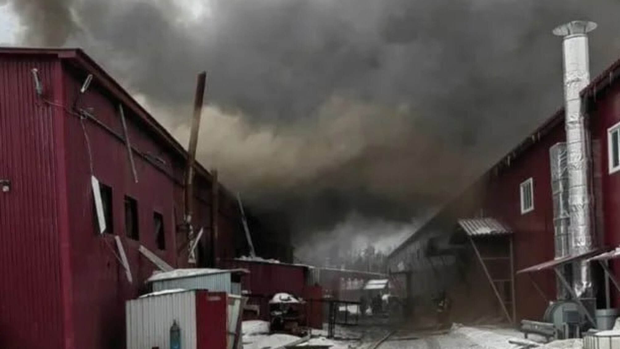 Под Москвой хлопок: прогремел взрыв на металлургическом заводе (фото)