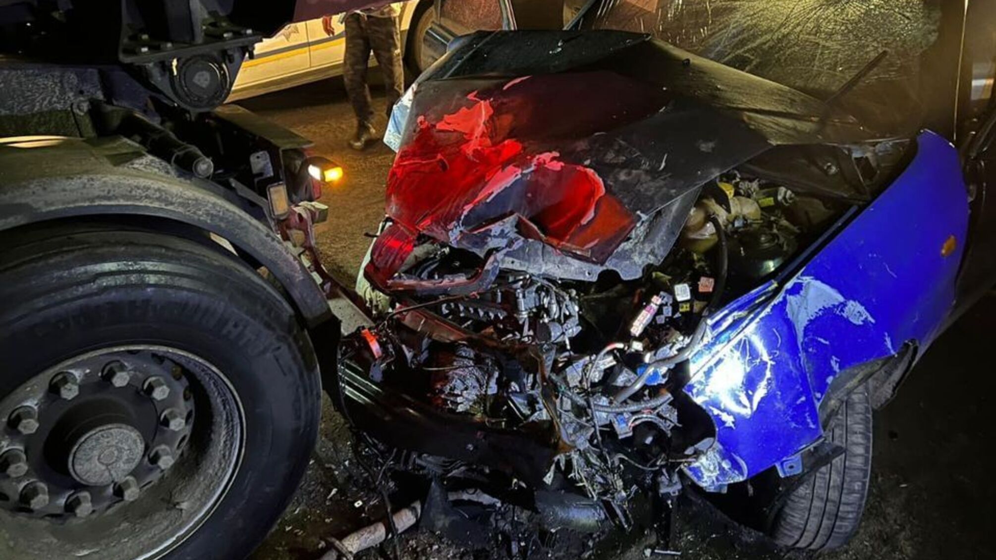 Жорстка ДТП на Одещині: машина вщент, люди в лікарні