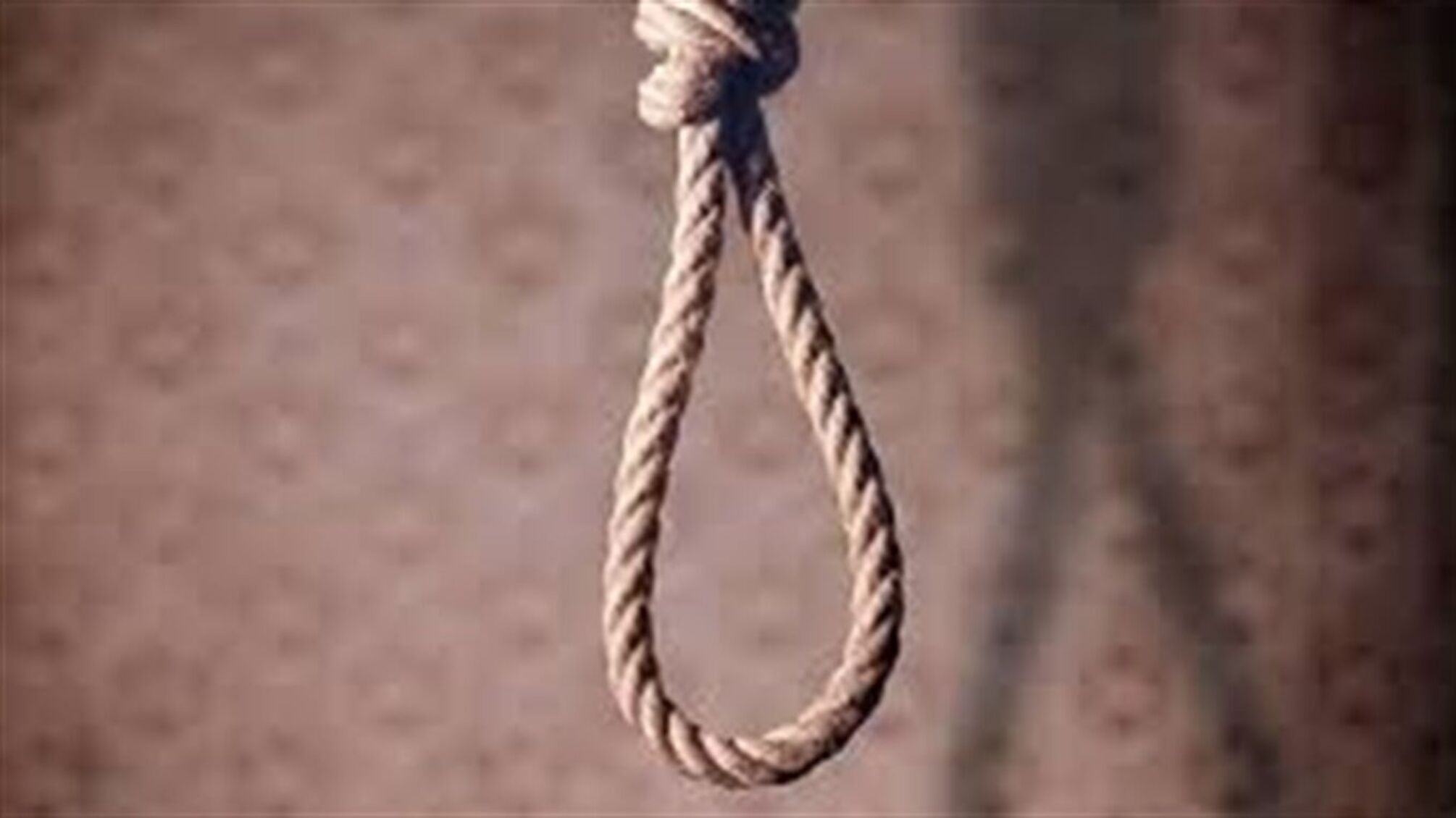 Солдата вс рф нашли повешенным в ЛНР