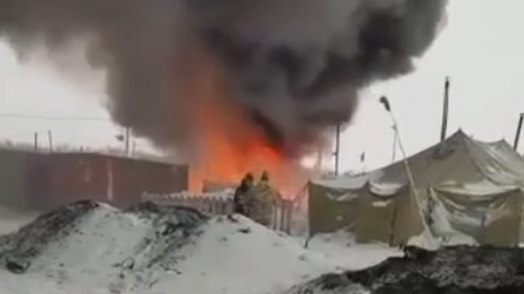 В Томске в мобилизованном лагере - масштабный пожар: подробности