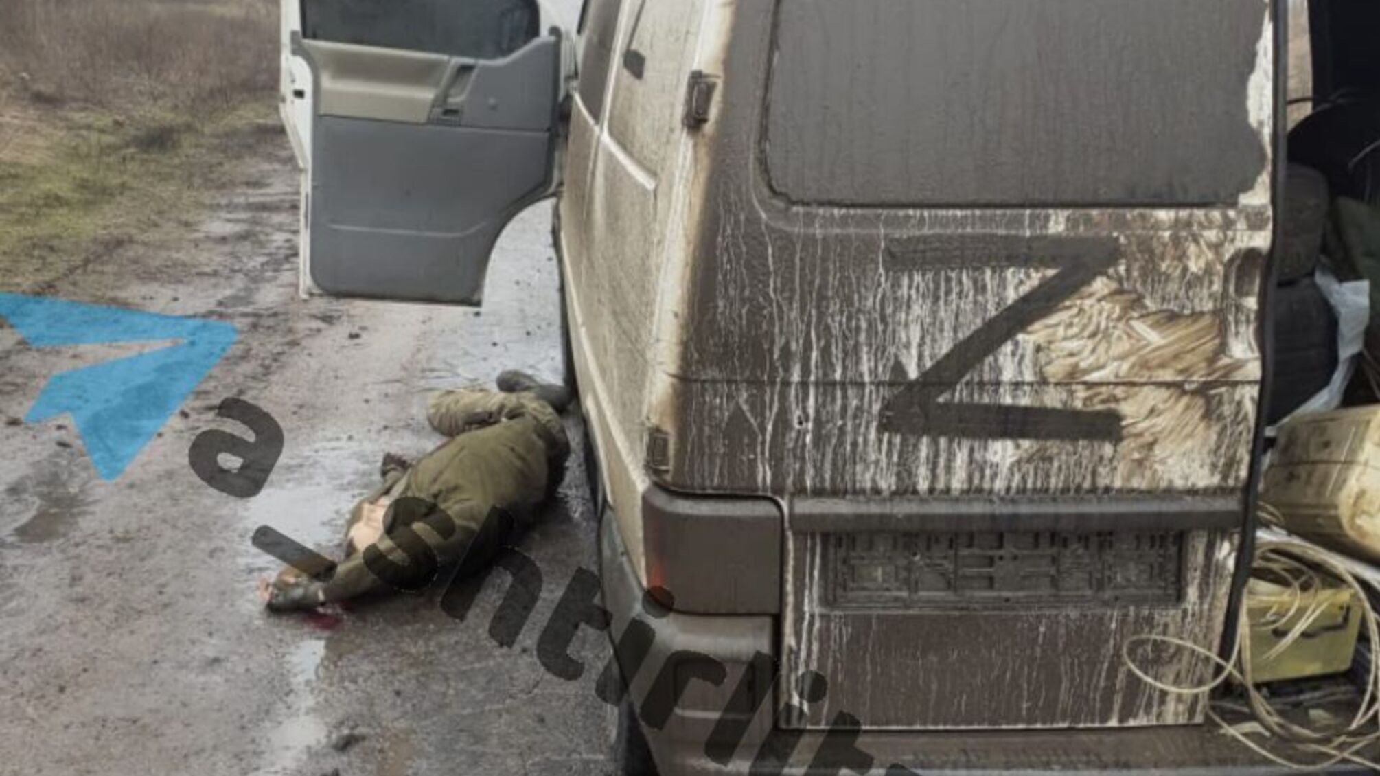 Появились фото и видео с места ликвидации одного из главарей 'ДНР' Владимира 'Вохи' Жоги: трупы боевиков валяются на земле