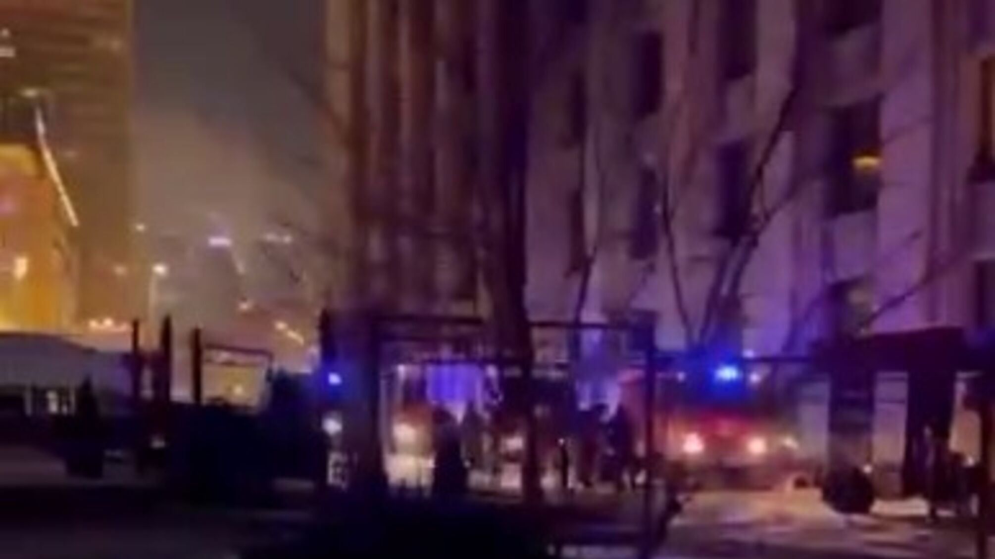 У центрі Москви – масштабна пожежа: горить будівля МЗС
