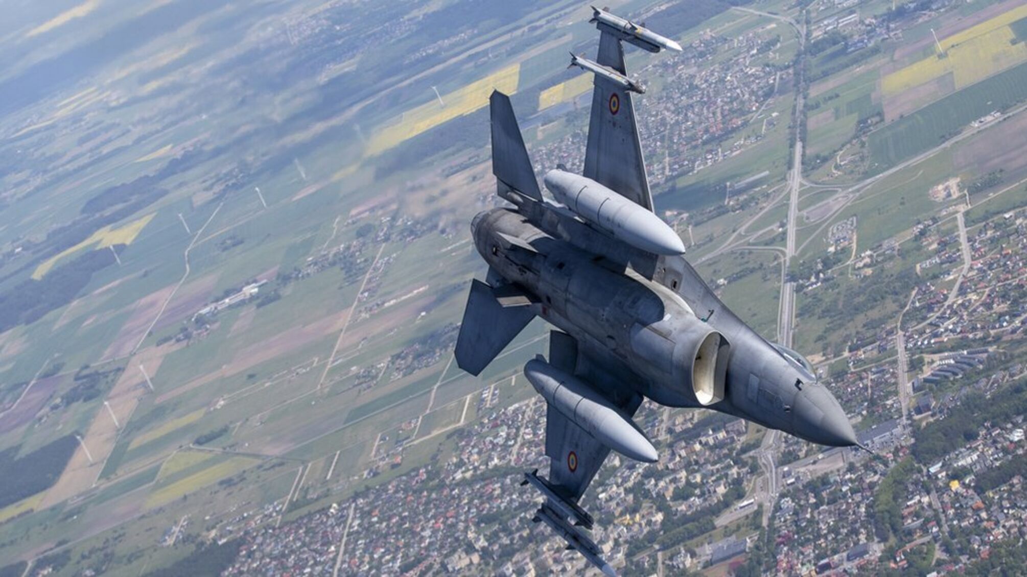 Первых шесть украинских пилотов завершит обучение на истребителях F-16 следующим летом