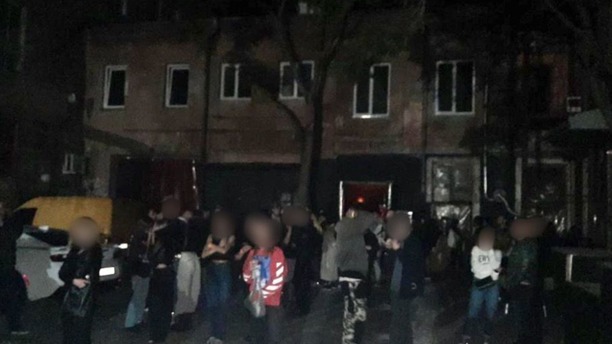 Ночное веселье в развлекательном заведении: полицейские обеспечили соблюдение гражданами ограничений