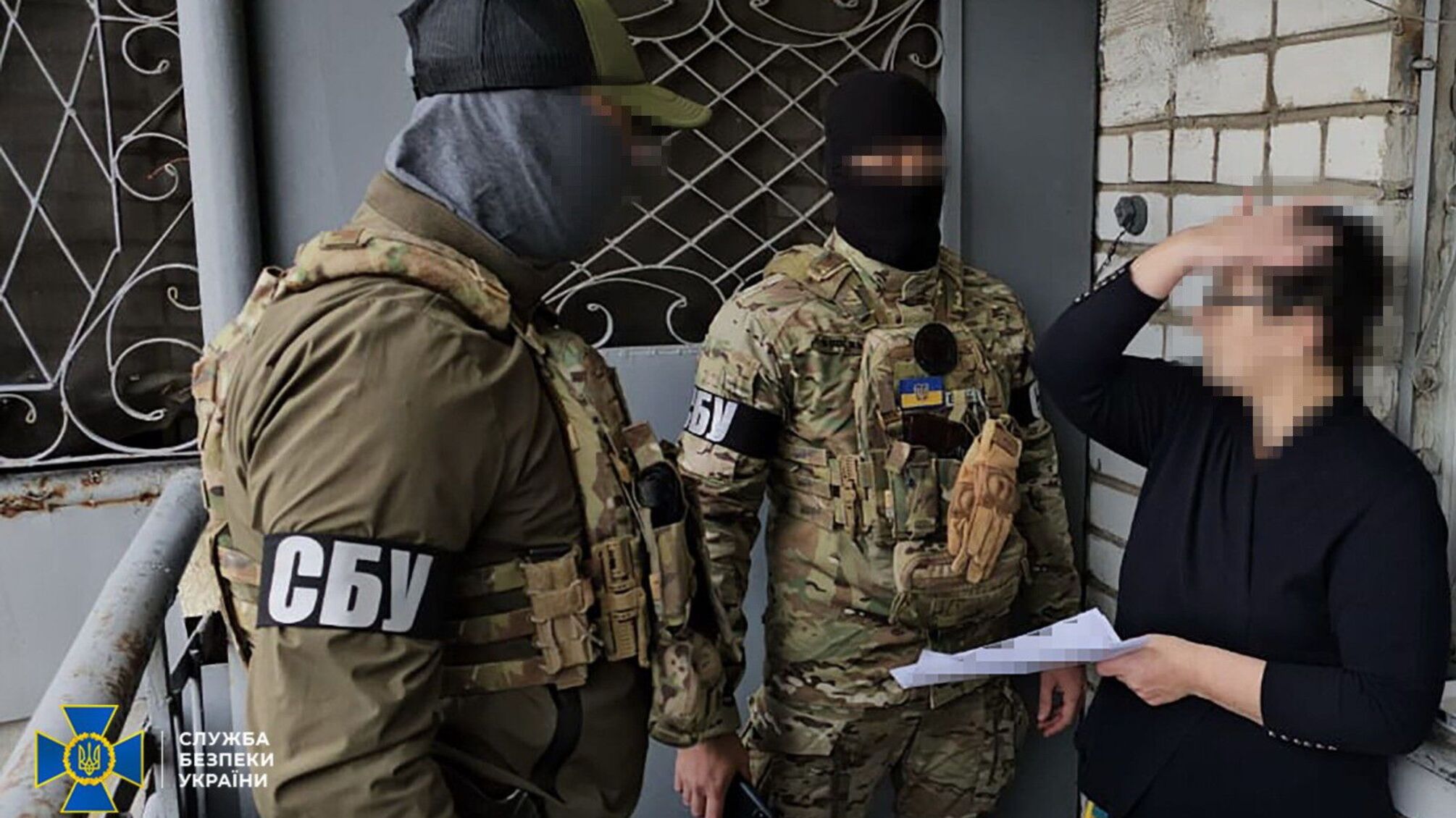 Женщина фотографировала местность и отправляла врагу фото