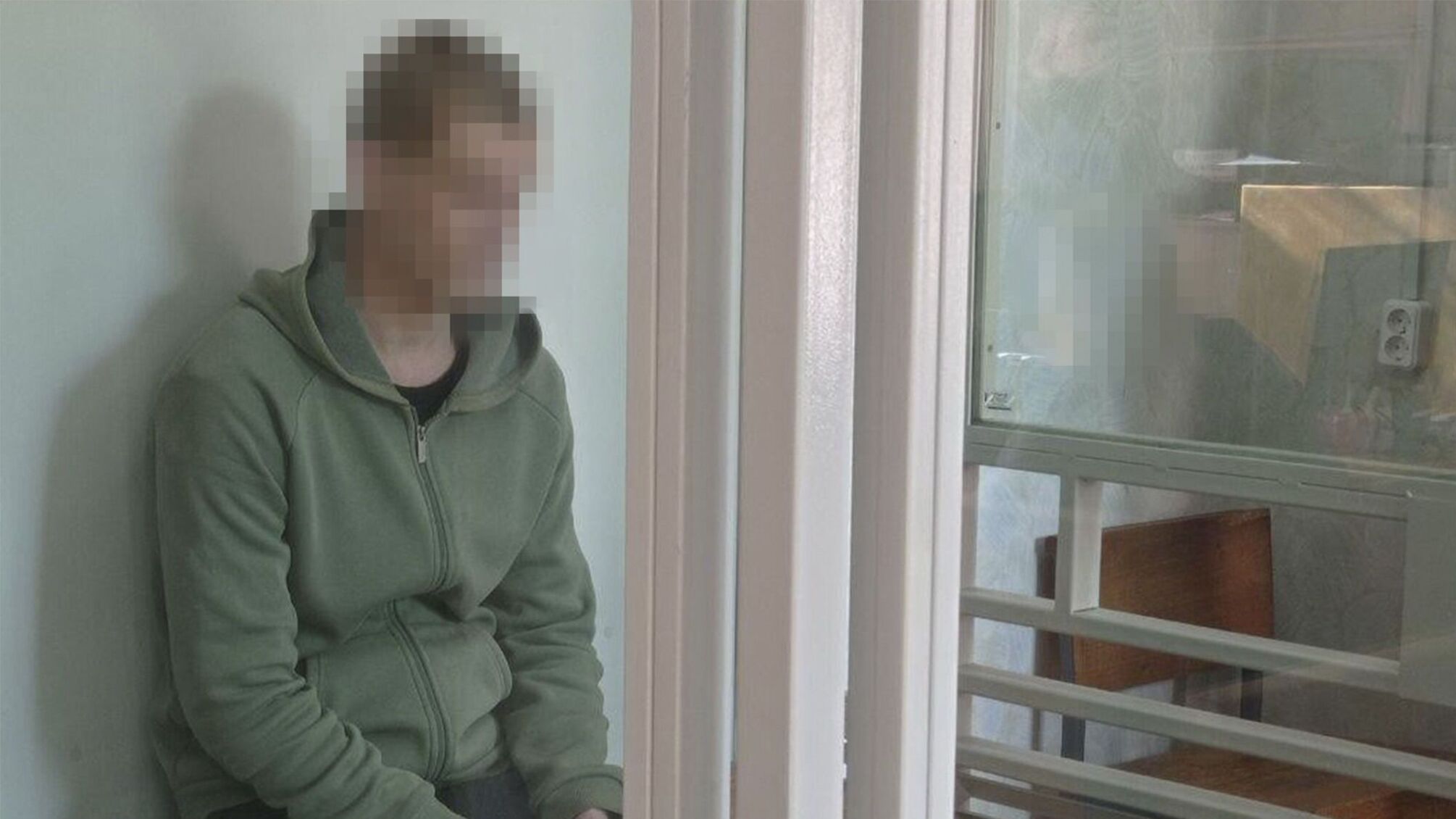 Виводив на 'розстріл' цивільних: 15 років тюрми отримав уродженець Донеччини за знущання над мирними жителями
