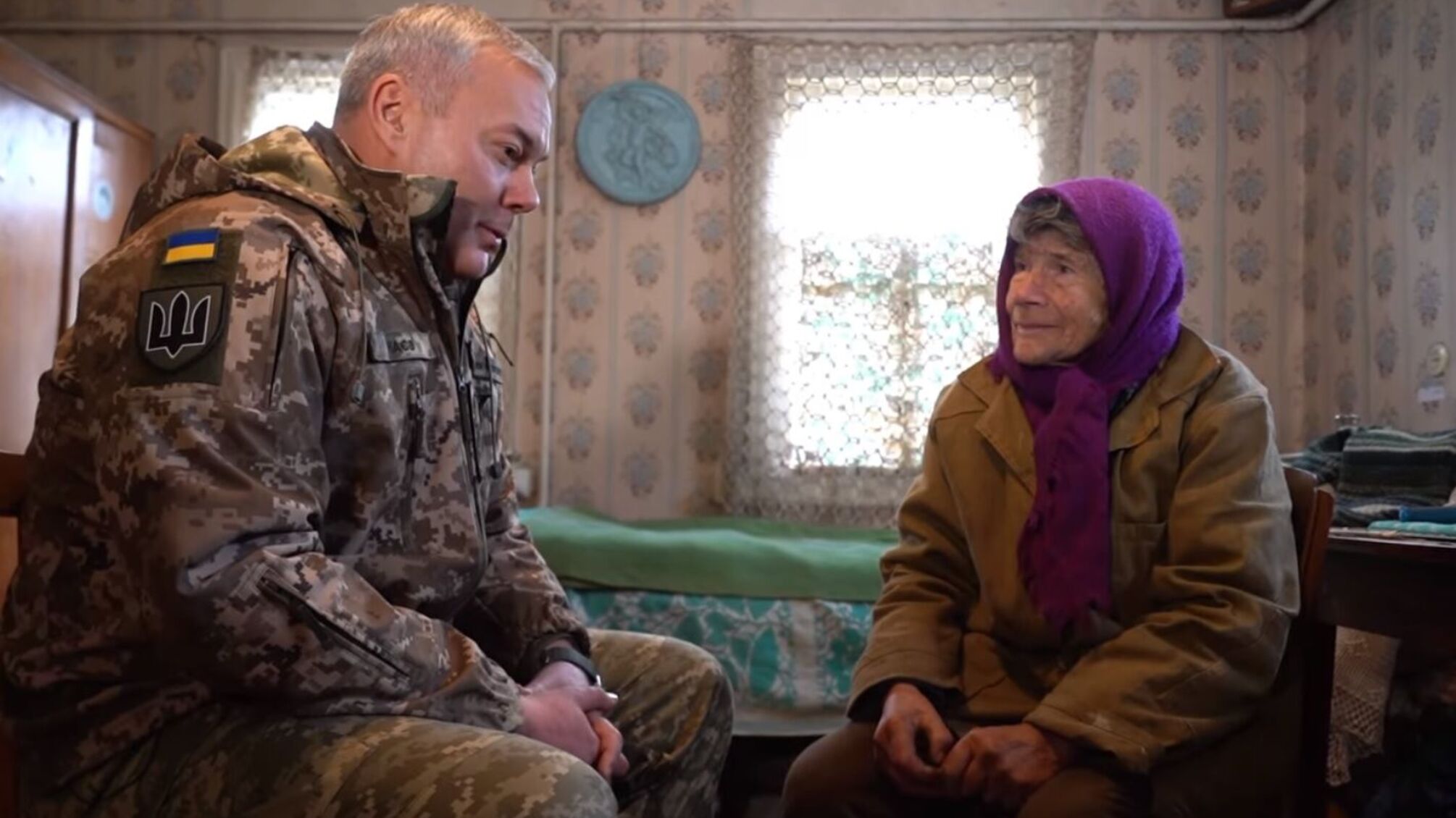 Генерал Наев посетил семью Дуни и Ивана Кузьмича, проживающих в Чернобыльской зоне