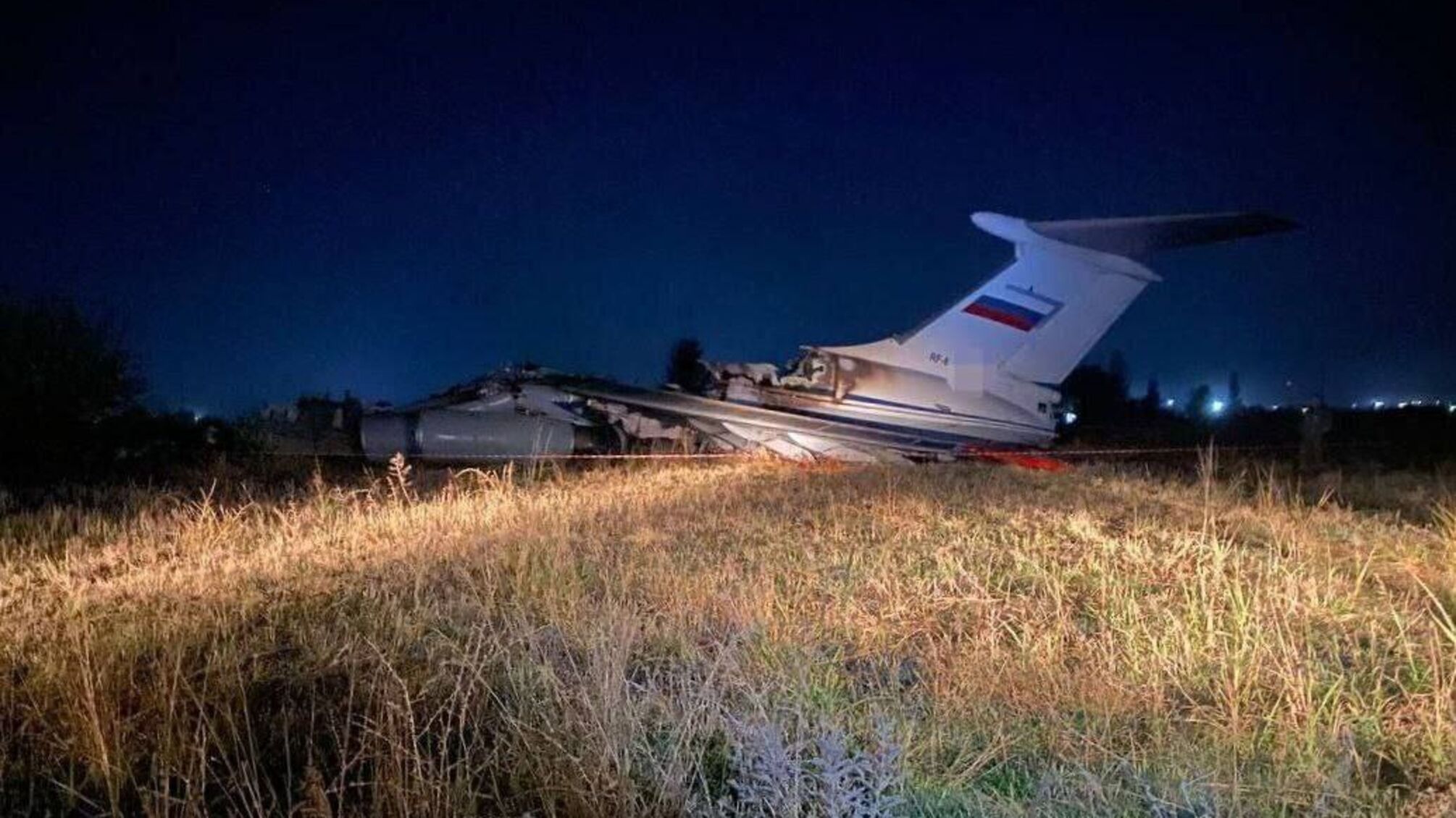 В столице Таджикистана сгорел военно-транспортный самолет Ил-76МД, — россми