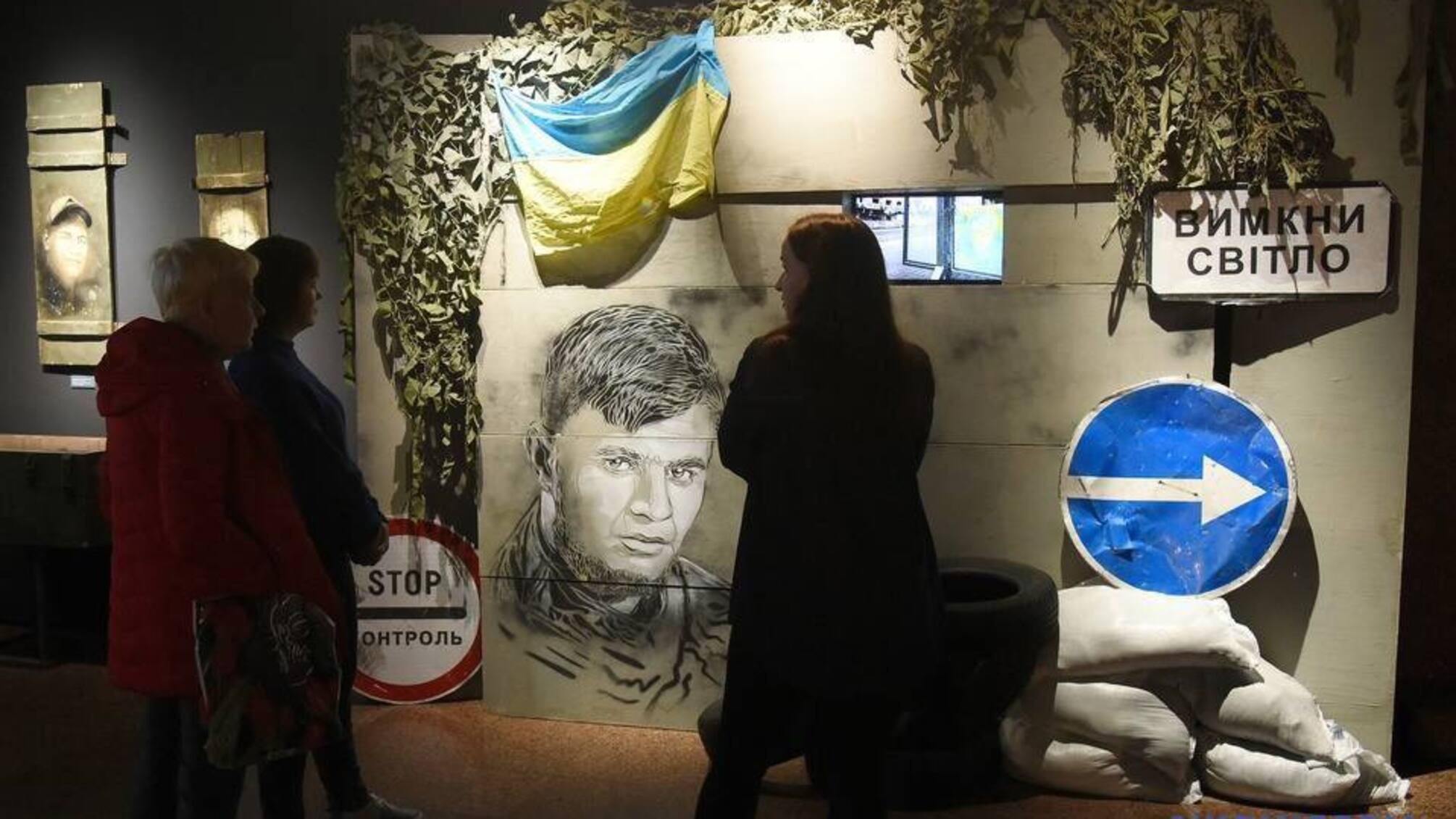У Києві Музей війни вперше від початку агресії відкрив головний корпус для відвідувачів