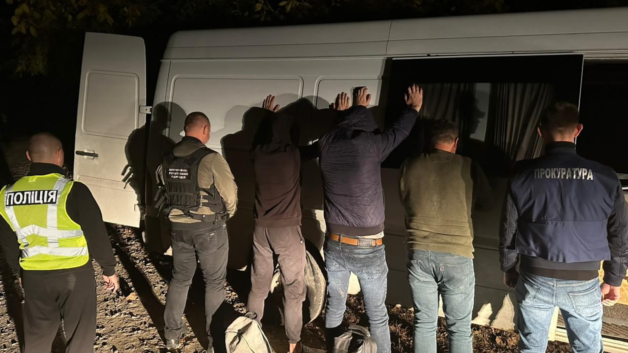 Пограничники задержали депутата-таксиста, который за деньги переправлял уклонистов через границу