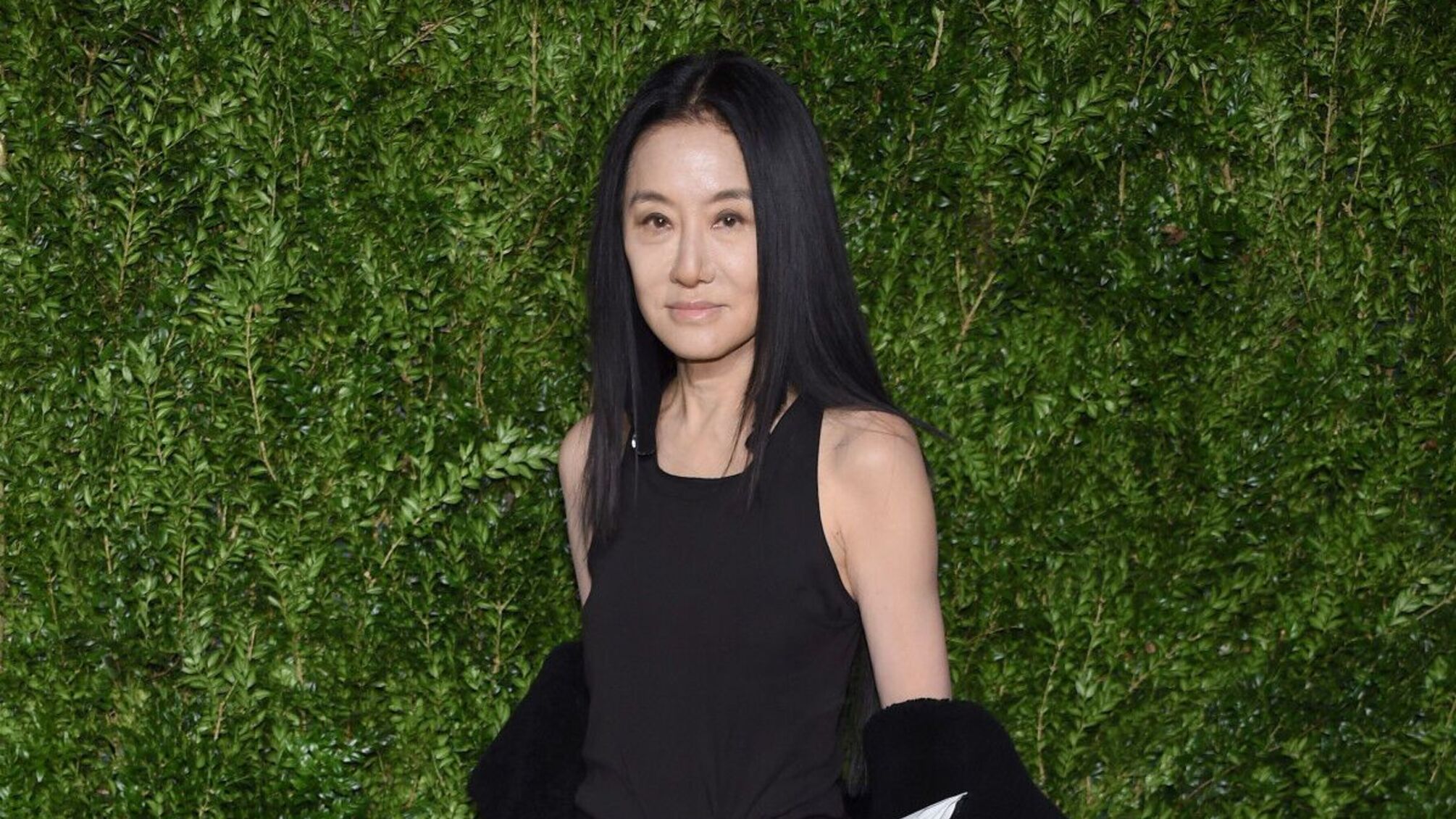 Віра Вонг каже, що завдяки МакДональдзу, солодкому і 'важкій роботі' вона не старіє у свої 74 роки