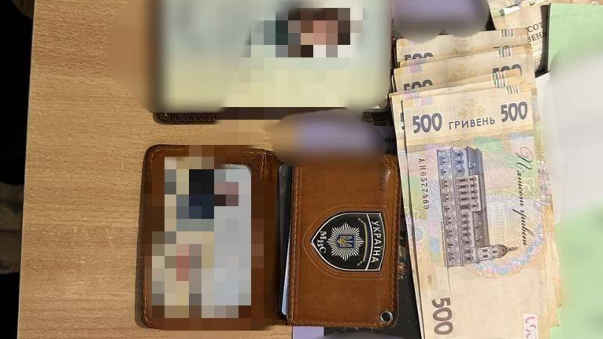 Прокуратура викрила та повідомила про підозру підполковниці поліції